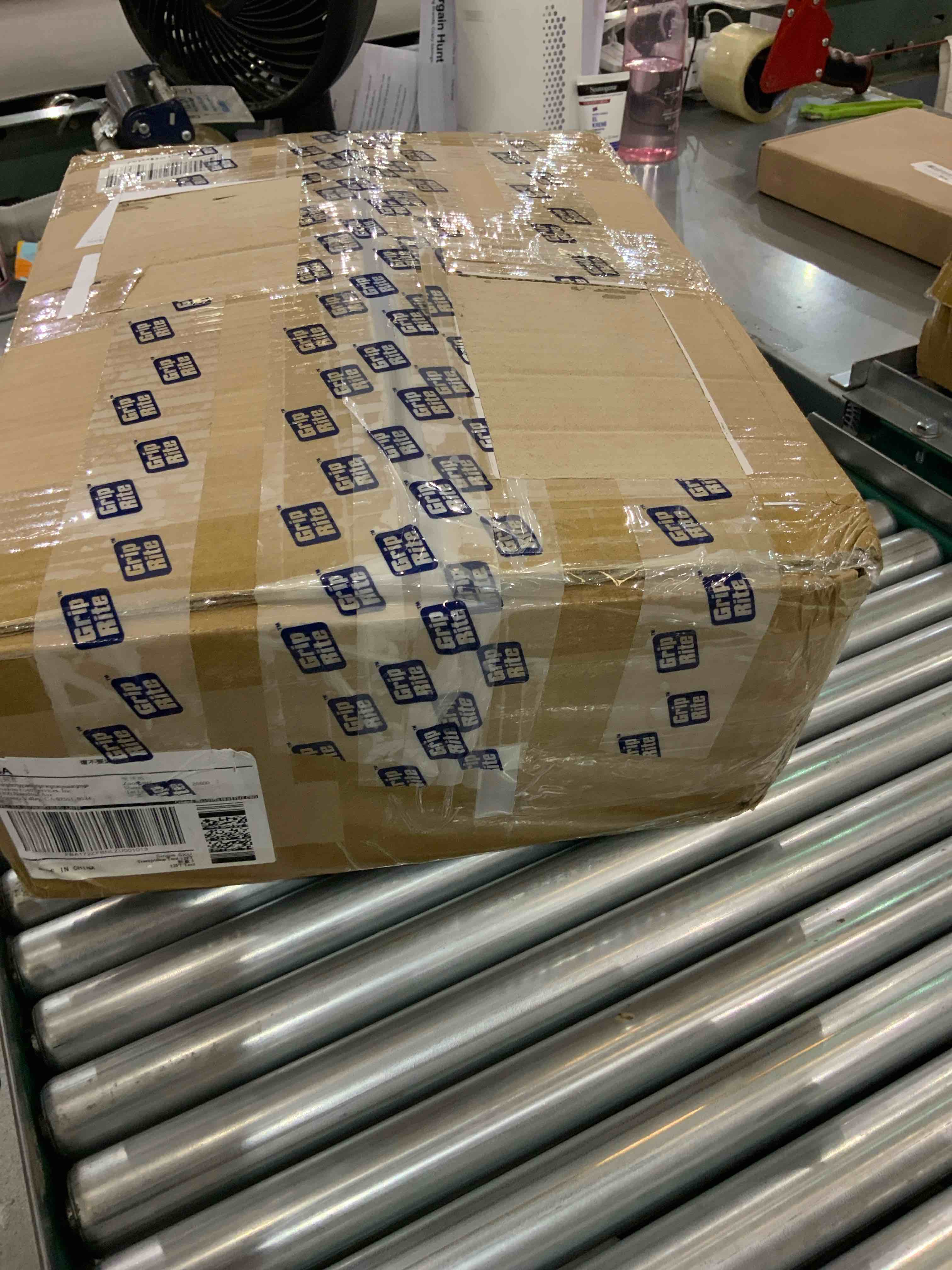 https://s3.amazonaws.com/lotting-images-prod/bidfta/EXS00541379_1695736261461.jpeg