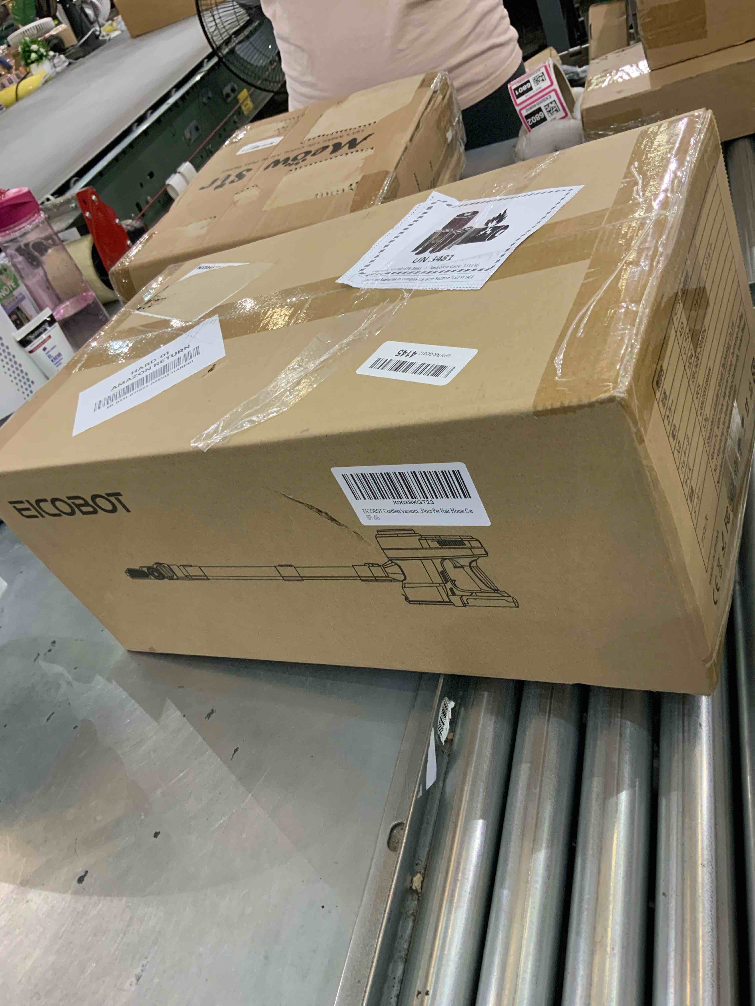 https://s3.amazonaws.com/lotting-images-prod/bidfta/EXS00541422_1695739514661.jpeg