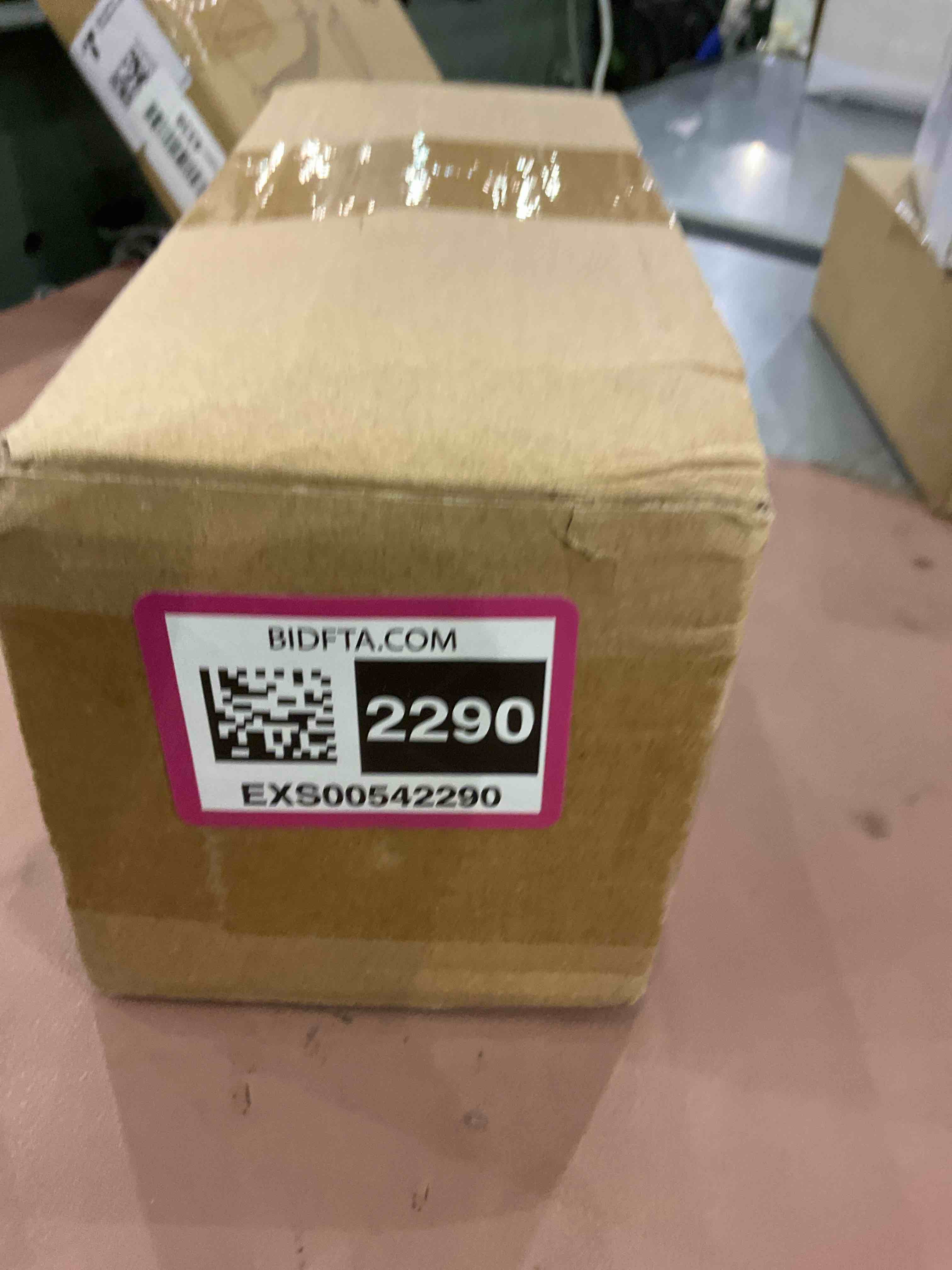 https://s3.amazonaws.com/lotting-images-prod/bidfta/EXS00542290_1696594901721.jpeg