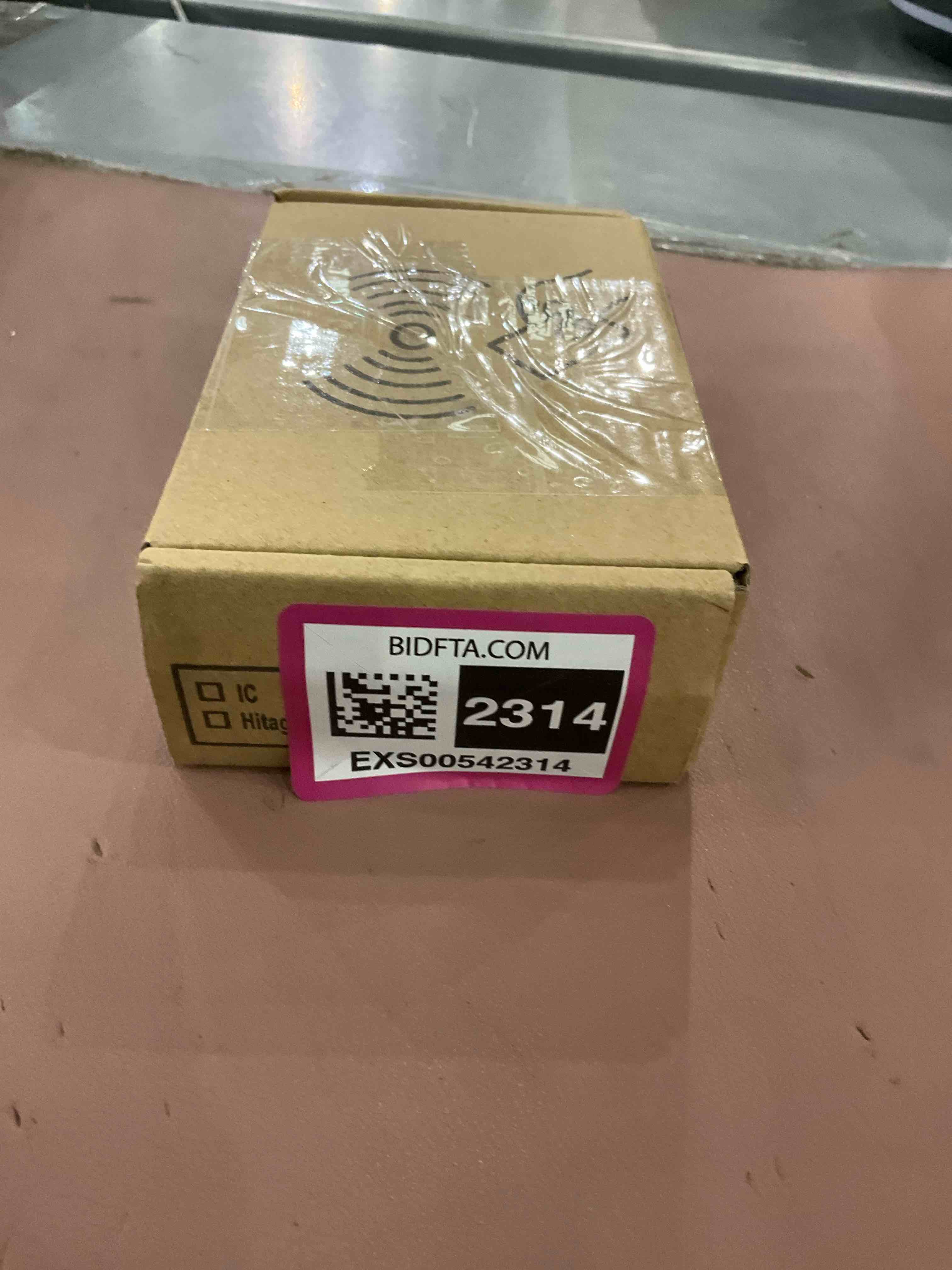 https://s3.amazonaws.com/lotting-images-prod/bidfta/EXS00542314_1696598963623.jpeg