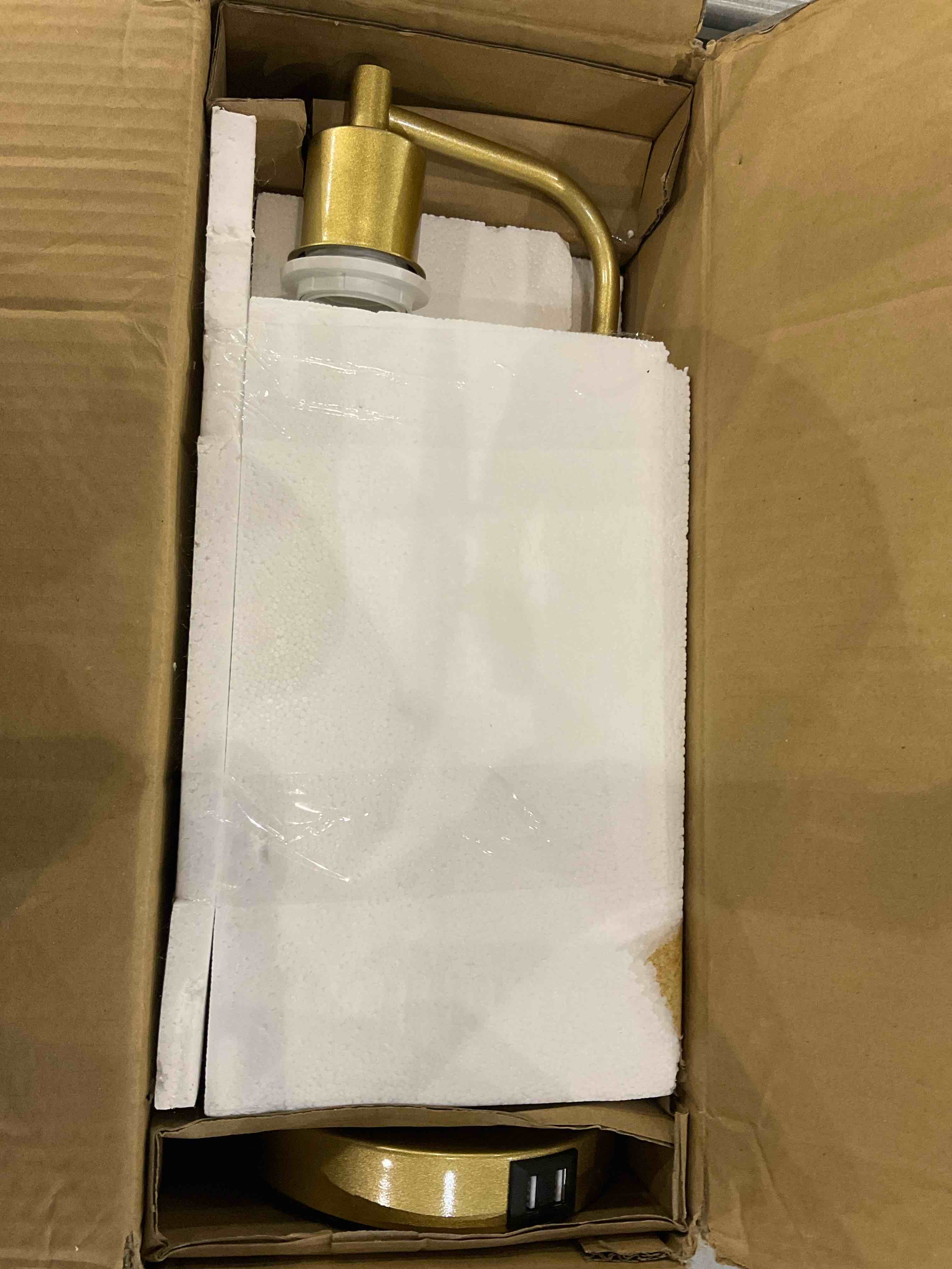 https://s3.amazonaws.com/lotting-images-prod/bidfta/EXS00542511_1695988441676.jpeg