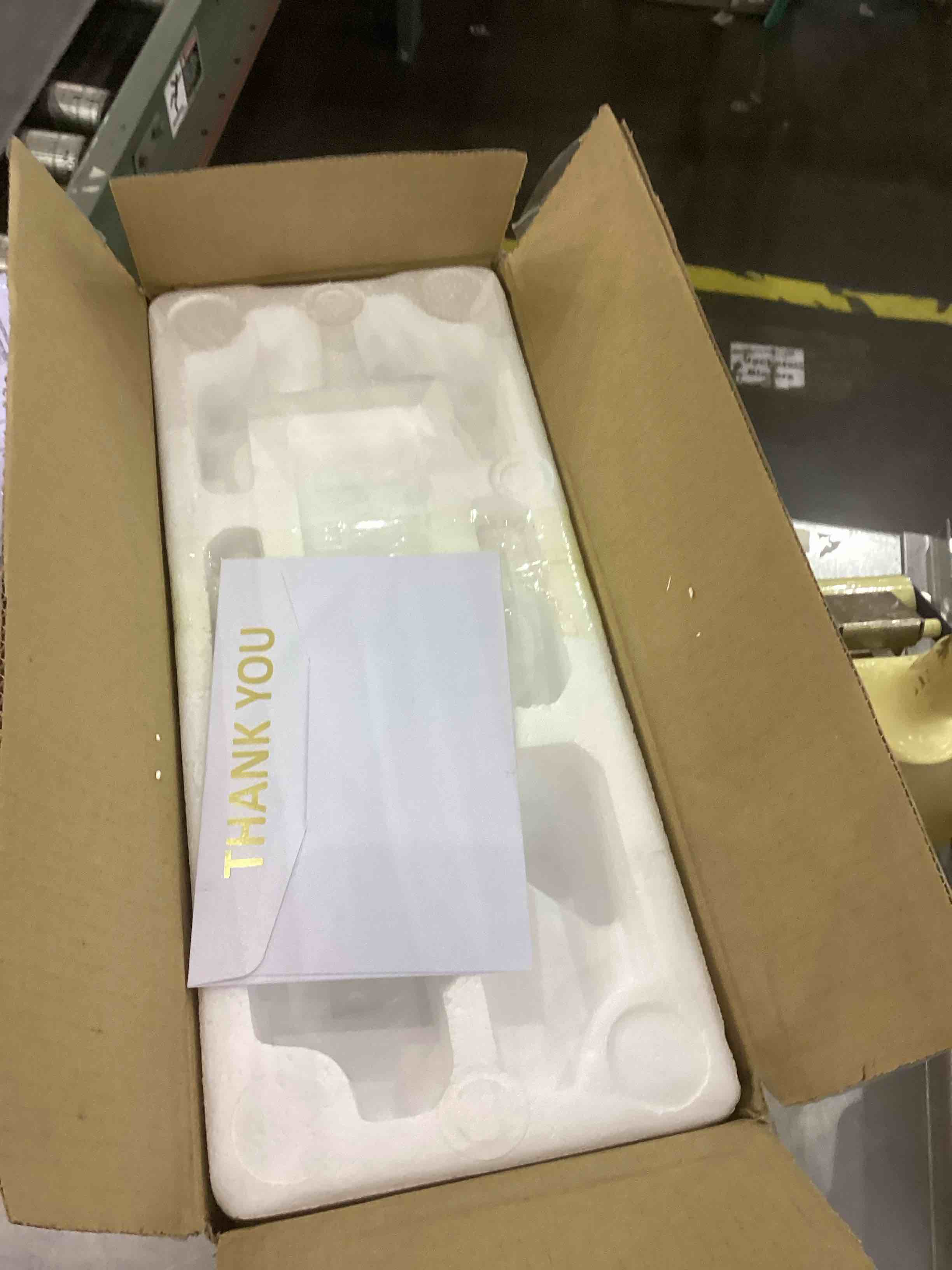 https://s3.amazonaws.com/lotting-images-prod/bidfta/EXS00543001_1695726396574.jpeg