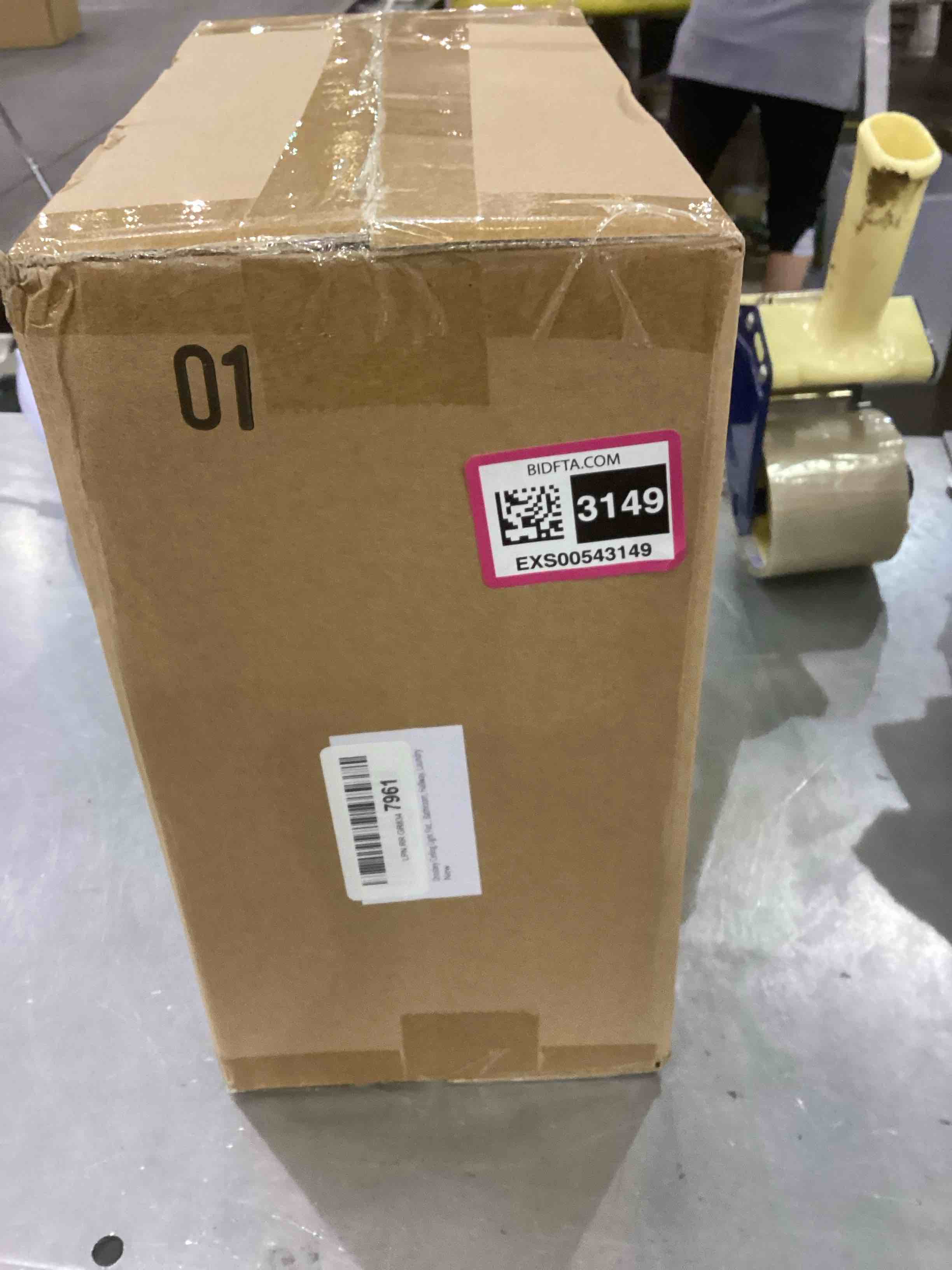 https://s3.amazonaws.com/lotting-images-prod/bidfta/EXS00543149_1695739984756.jpeg
