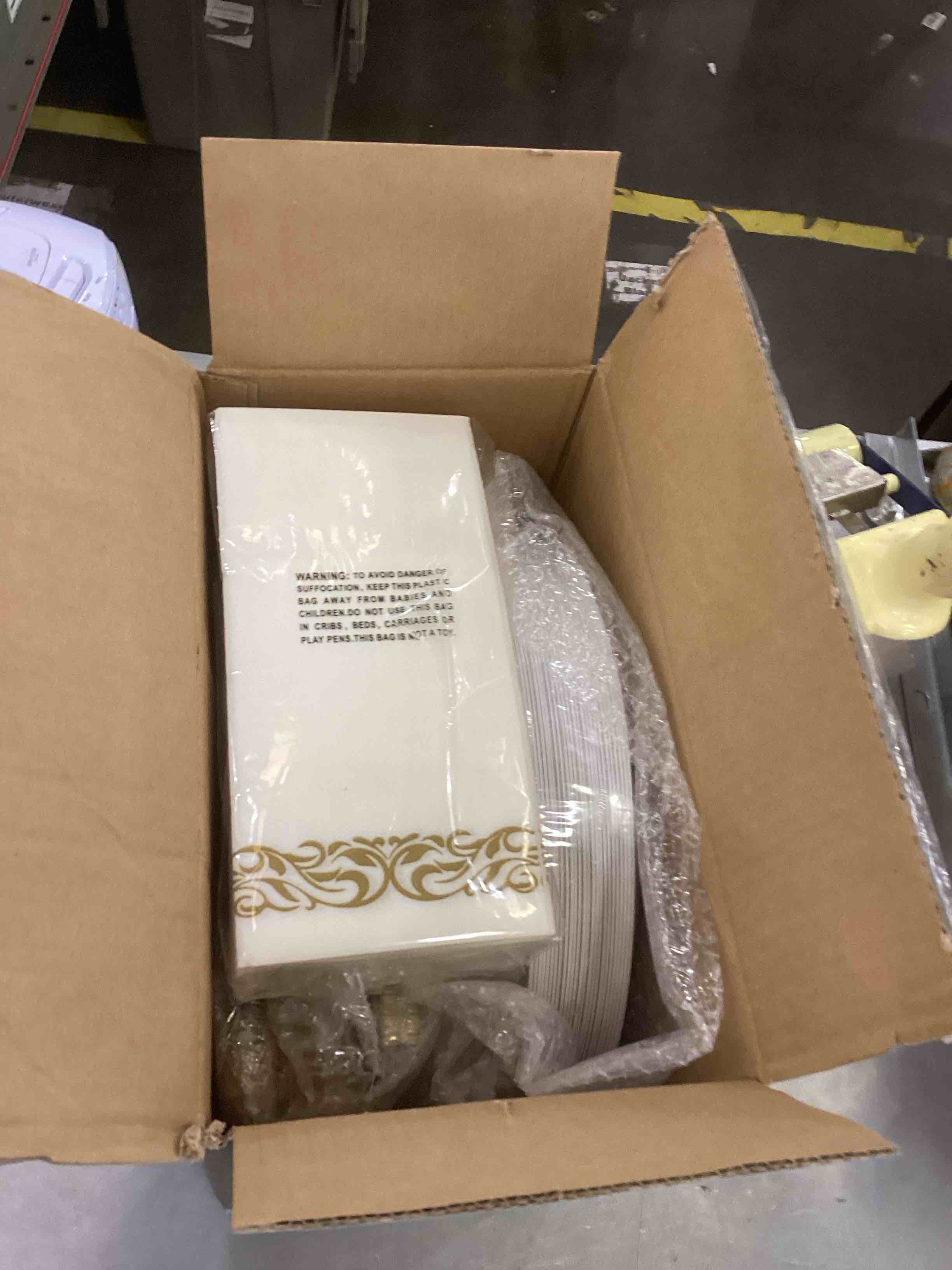 https://s3.amazonaws.com/lotting-images-prod/bidfta/EXS00543171_1695741757138.jpeg