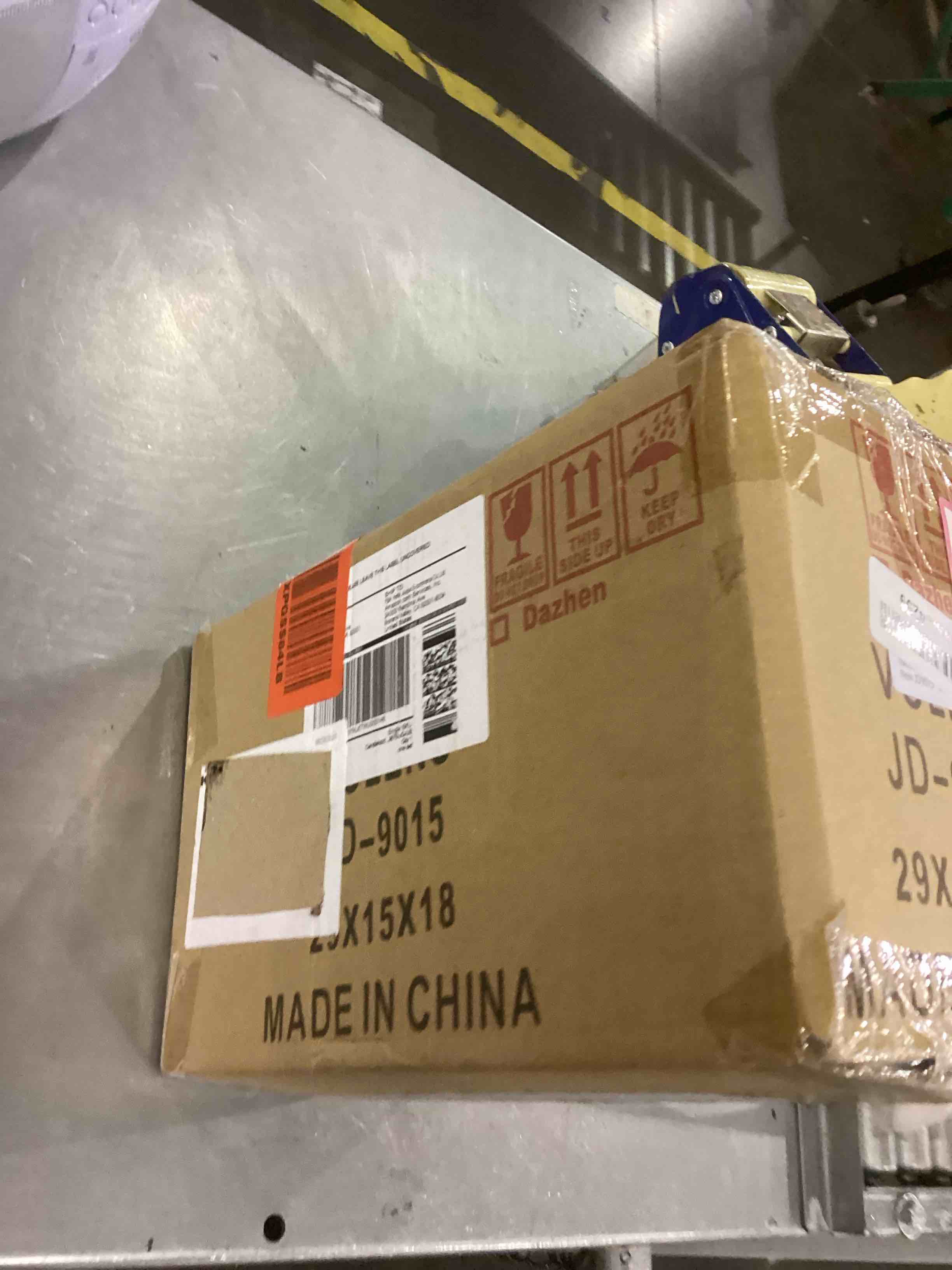 https://s3.amazonaws.com/lotting-images-prod/bidfta/EXS00543311_1695756141354.jpeg