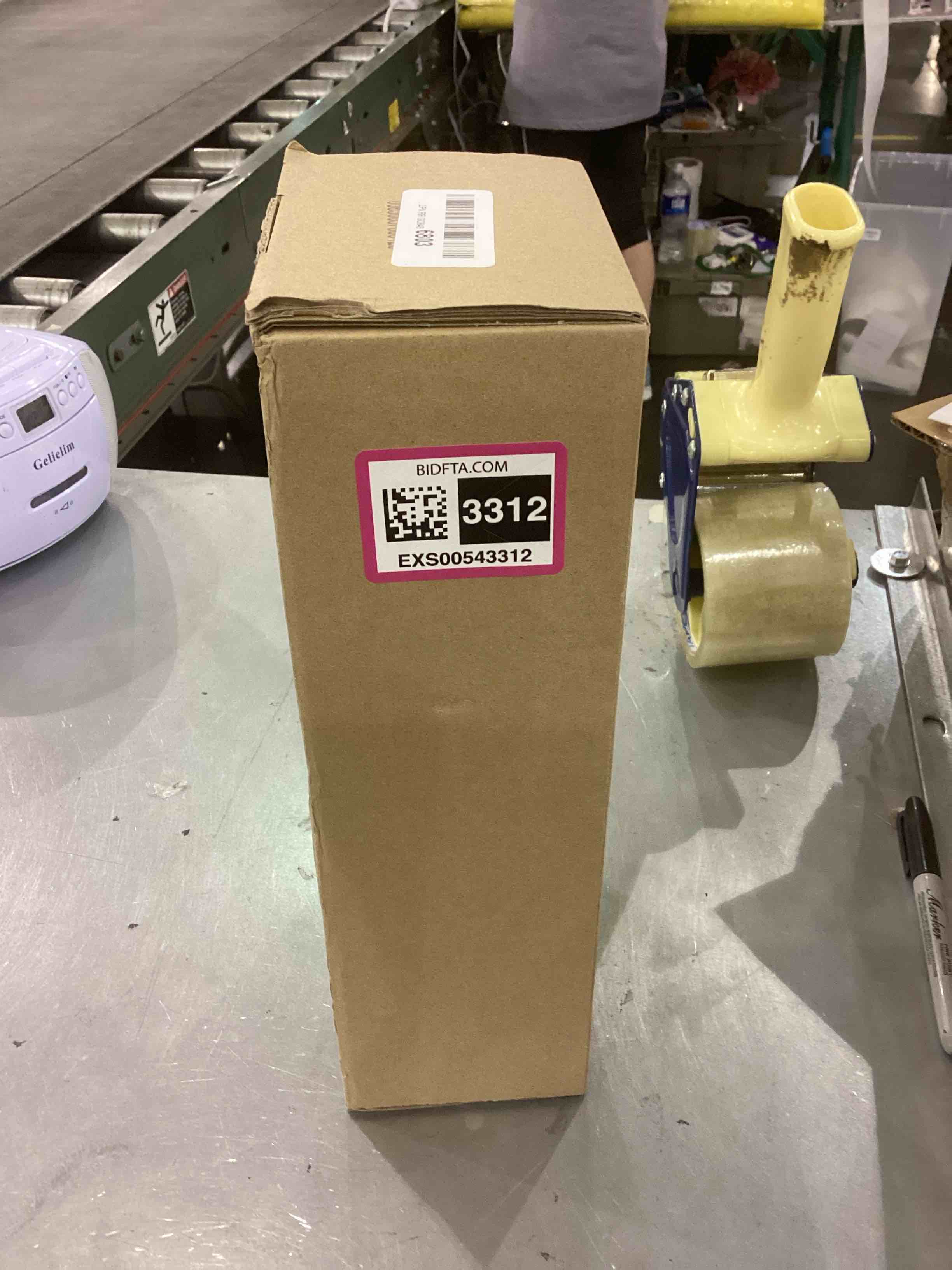 https://s3.amazonaws.com/lotting-images-prod/bidfta/EXS00543312_1695756199799.jpeg