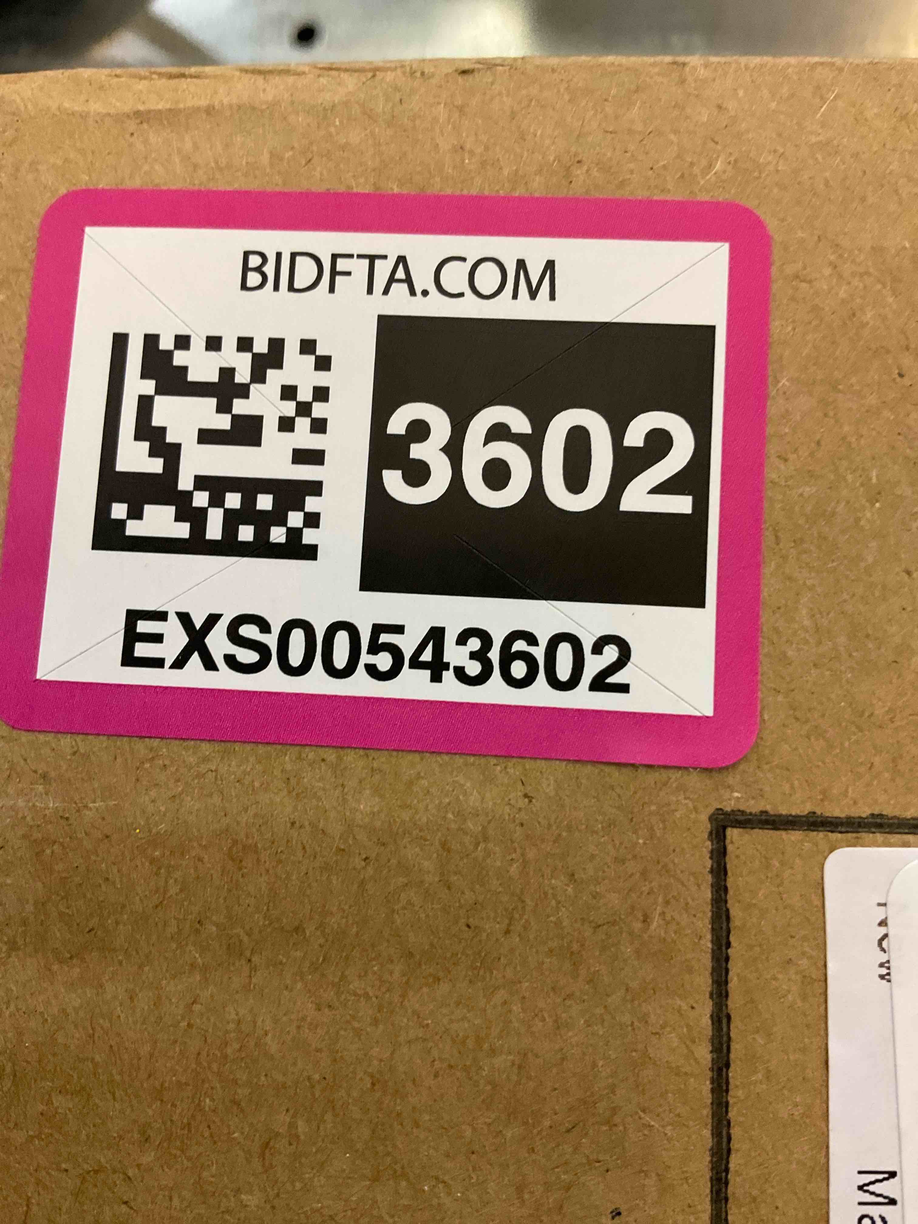 https://s3.amazonaws.com/lotting-images-prod/bidfta/EXS00543602_1696444504391.jpeg