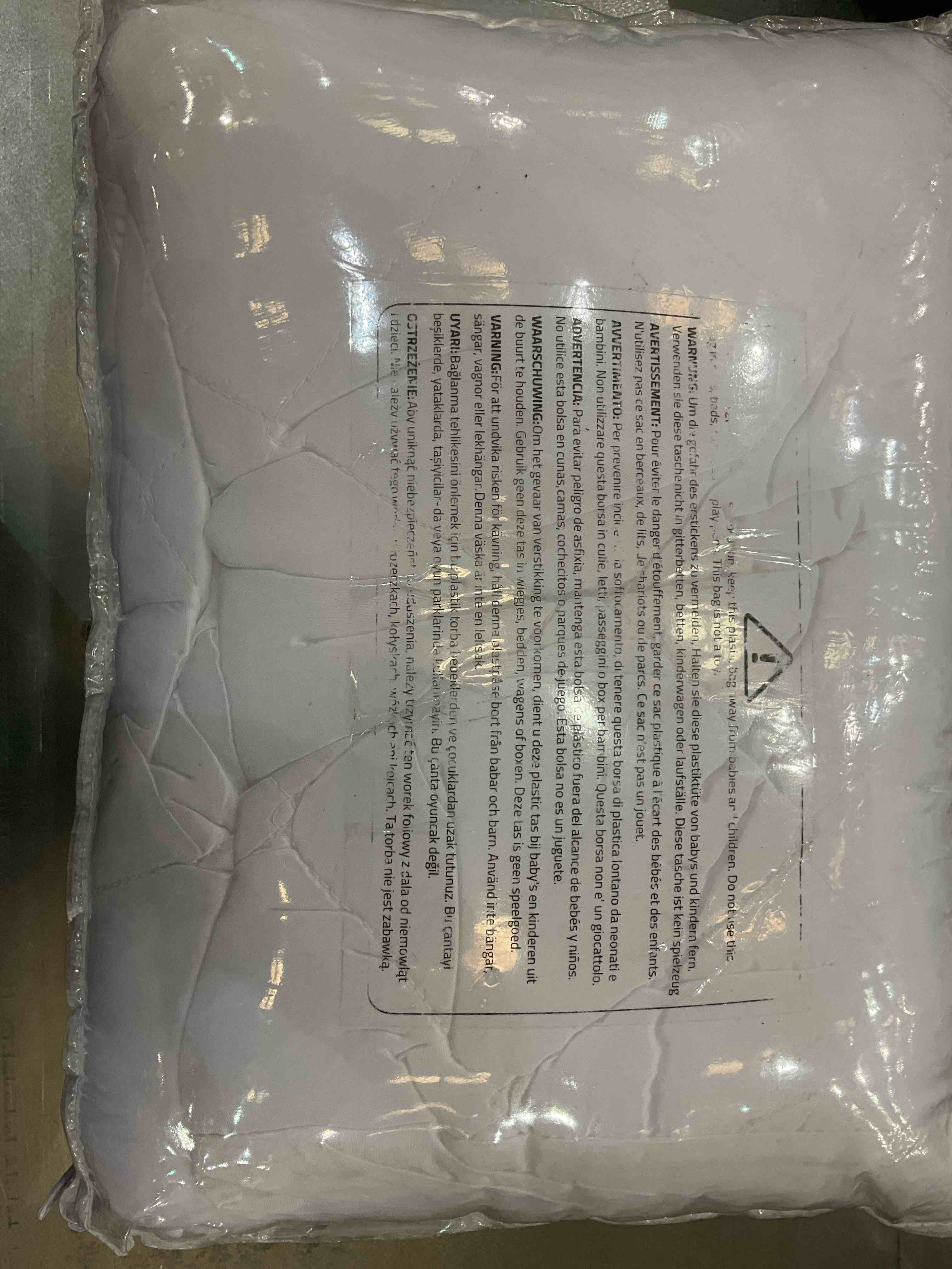 https://s3.amazonaws.com/lotting-images-prod/bidfta/EXS00543637_1696449086394.jpeg