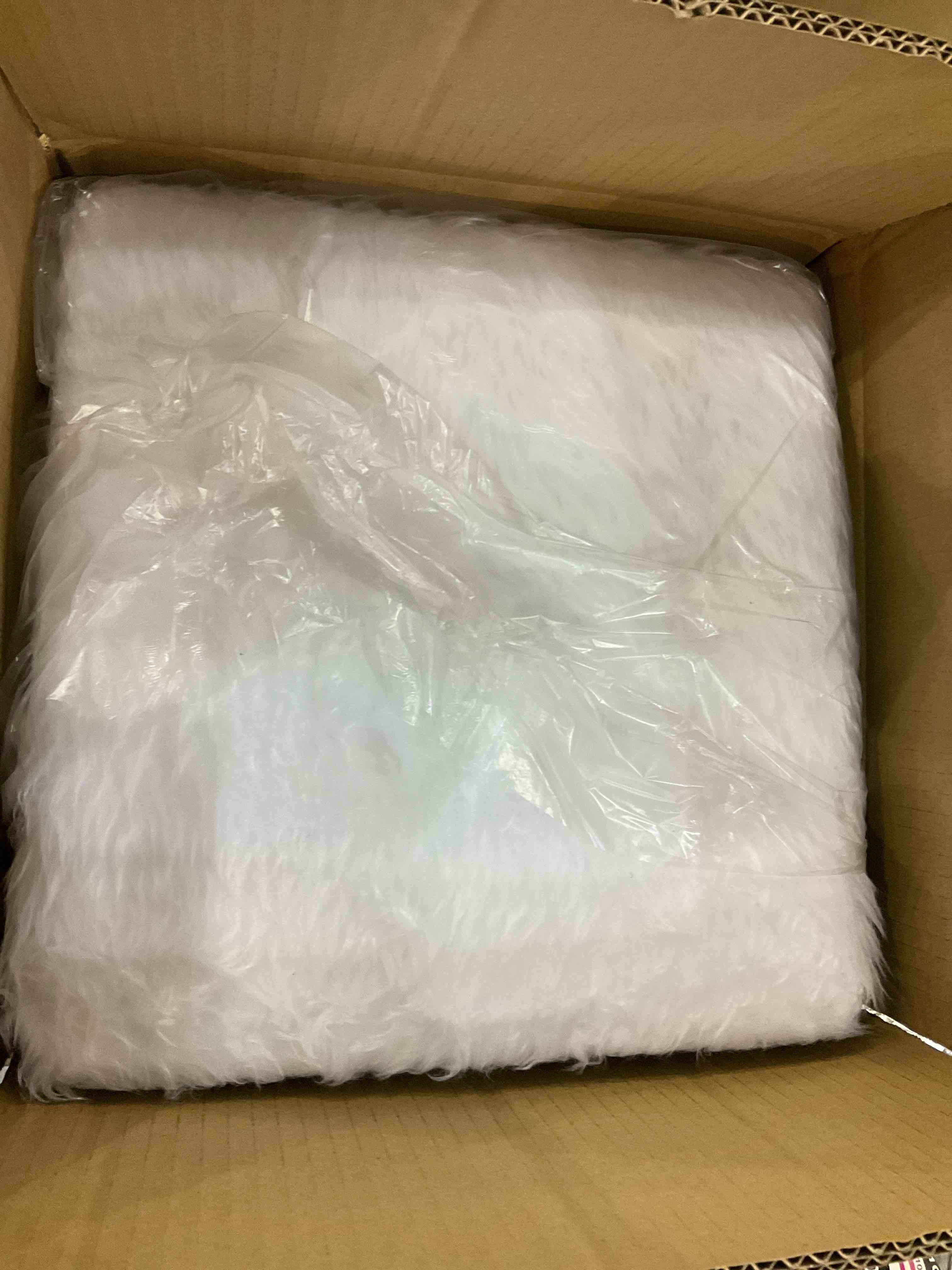 https://s3.amazonaws.com/lotting-images-prod/bidfta/EXS00544292_1695900343795.jpeg