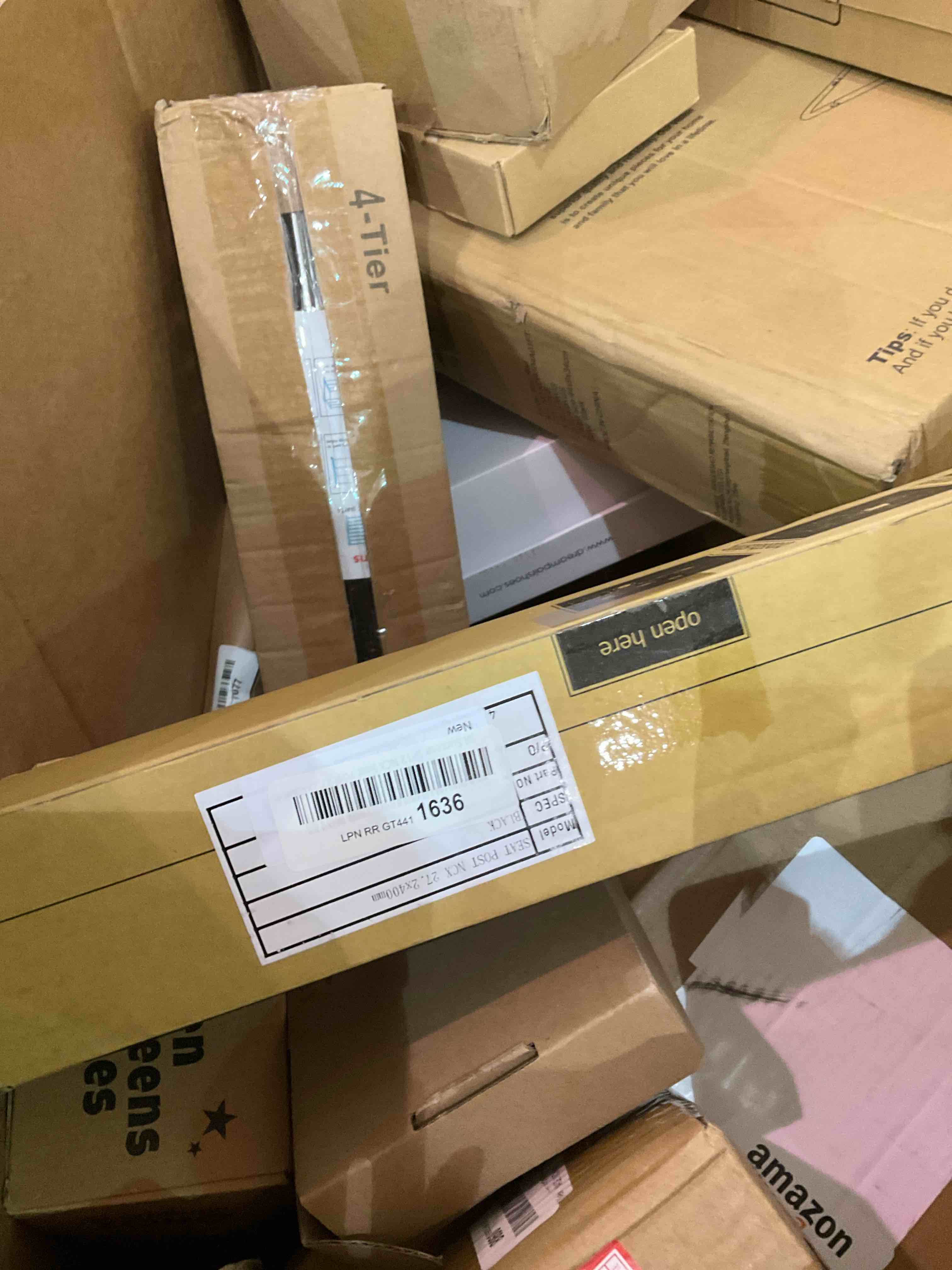 https://s3.amazonaws.com/lotting-images-prod/bidfta/EXS00544800_1695768969075.jpeg
