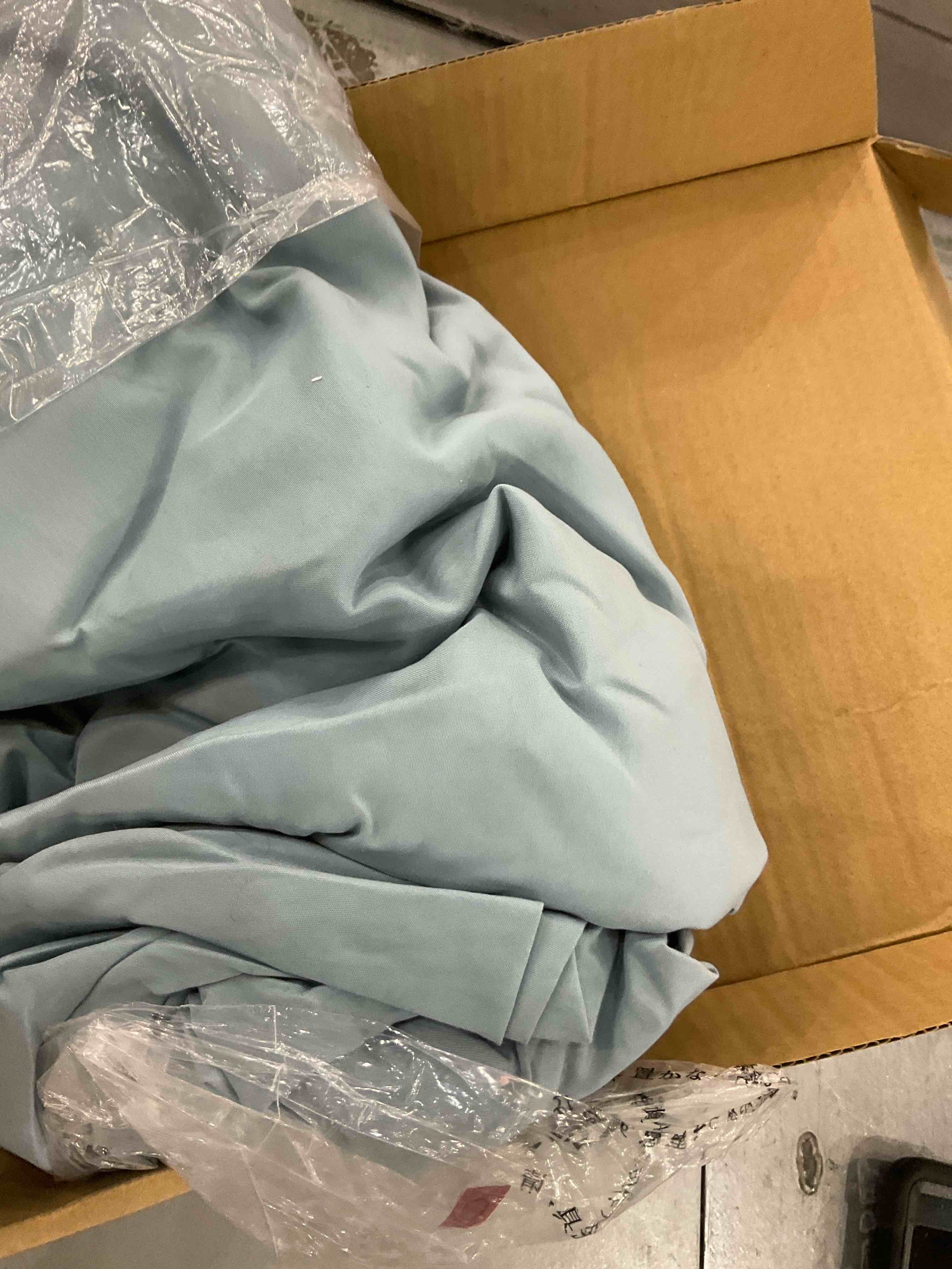 https://s3.amazonaws.com/lotting-images-prod/bidfta/EXS00545059_1696433164534.jpeg