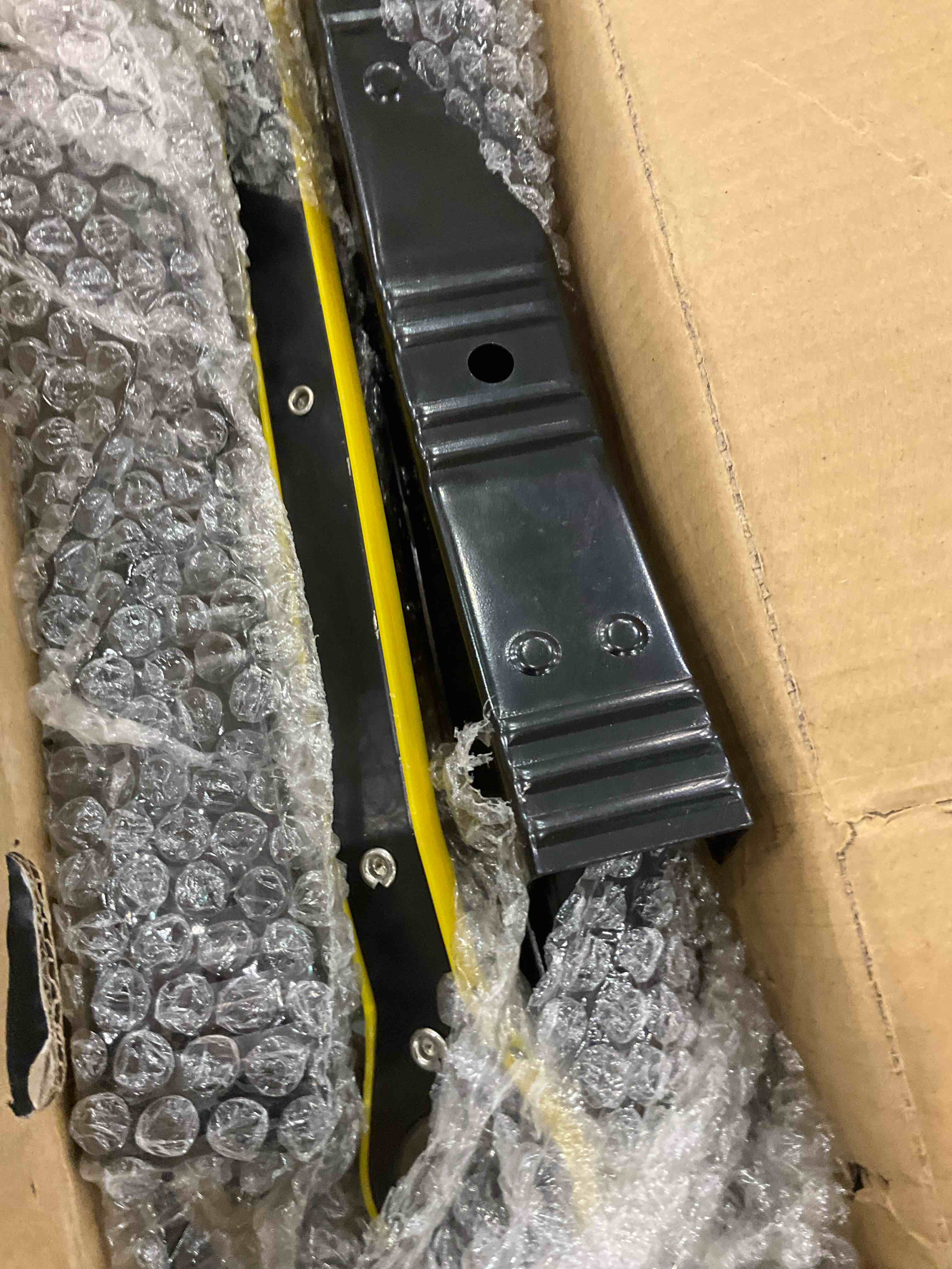https://s3.amazonaws.com/lotting-images-prod/bidfta/EXS00545141_1696445137126.jpeg