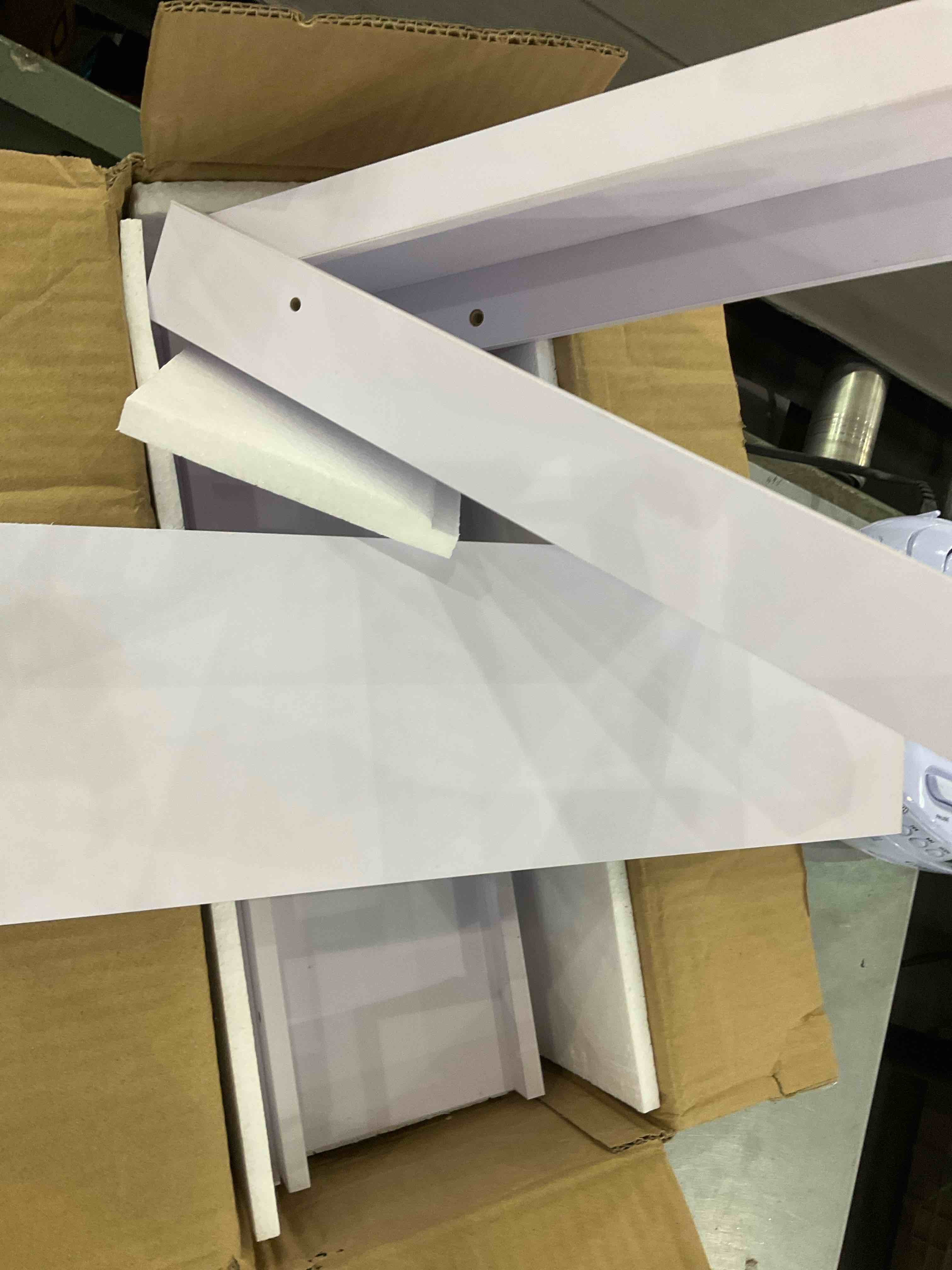 https://s3.amazonaws.com/lotting-images-prod/bidfta/EXS00545417_1696596734470.jpeg