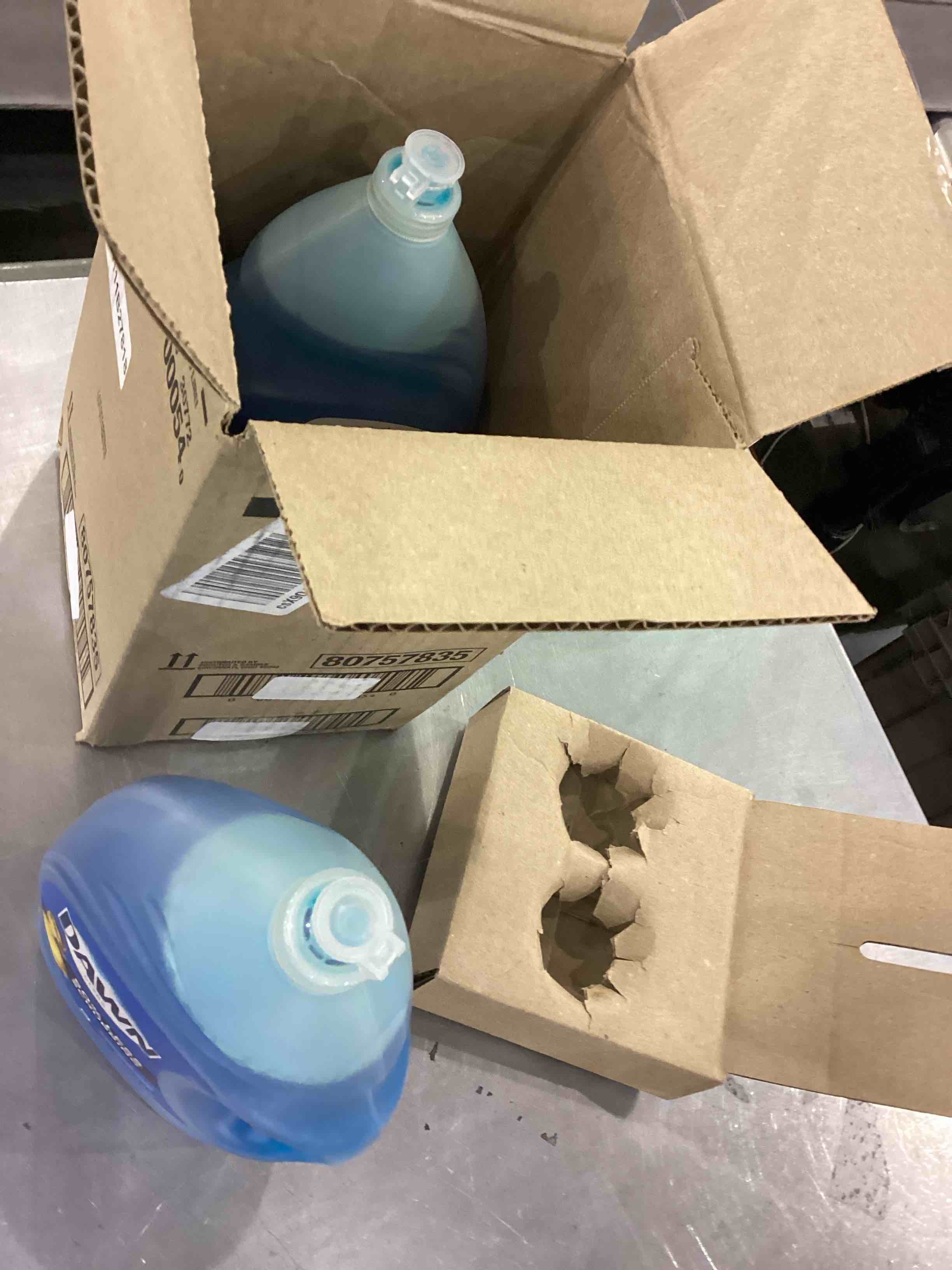 https://s3.amazonaws.com/lotting-images-prod/bidfta/EXS00545598_1698060503289.jpeg