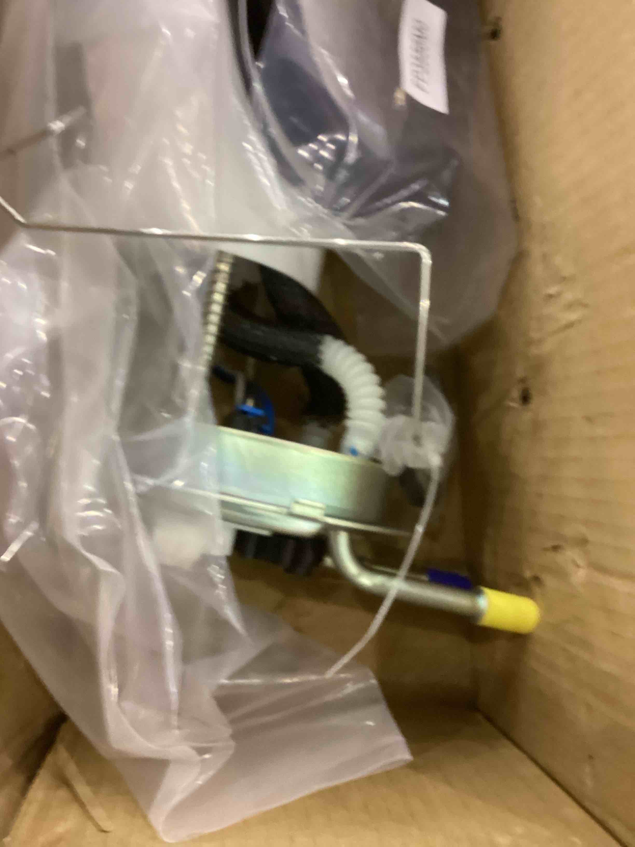 https://s3.amazonaws.com/lotting-images-prod/bidfta/EXS00545905_1698233452696.jpeg