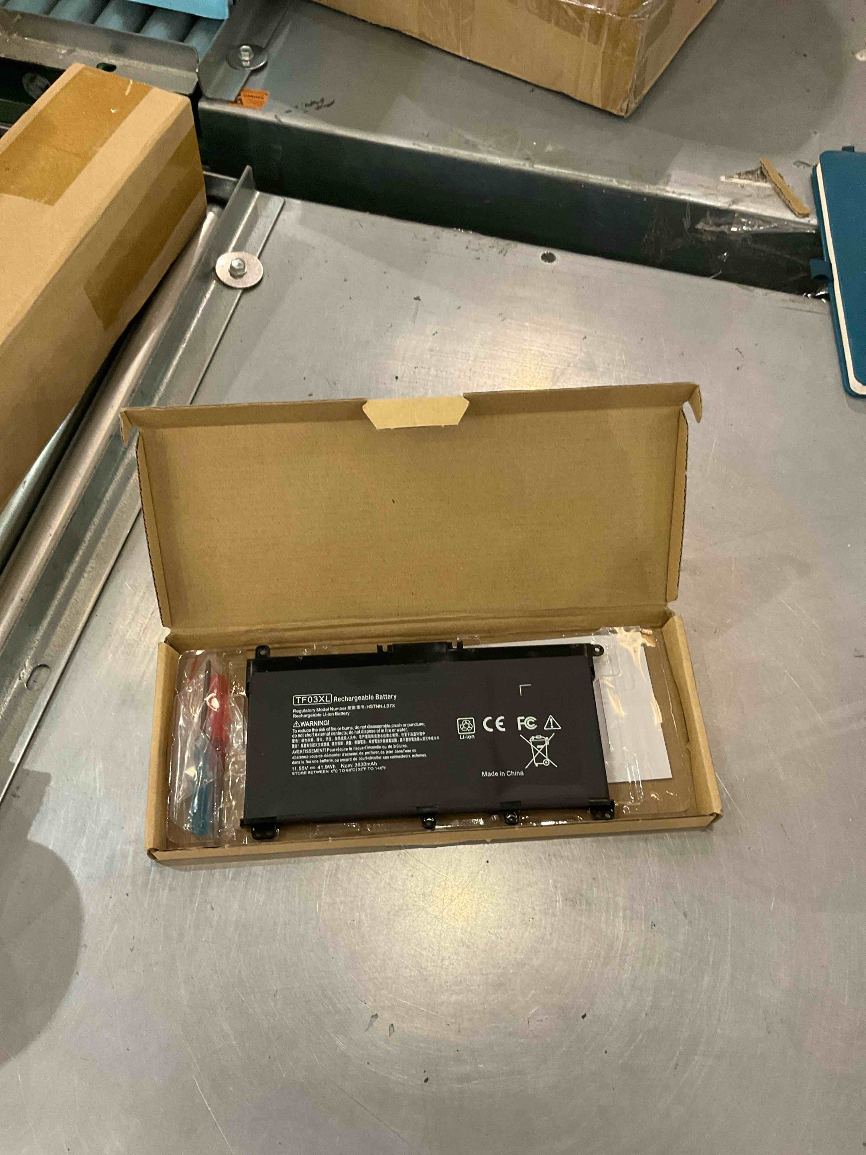 https://s3.amazonaws.com/lotting-images-prod/bidfta/EXS00546504_1695655396882.jpeg