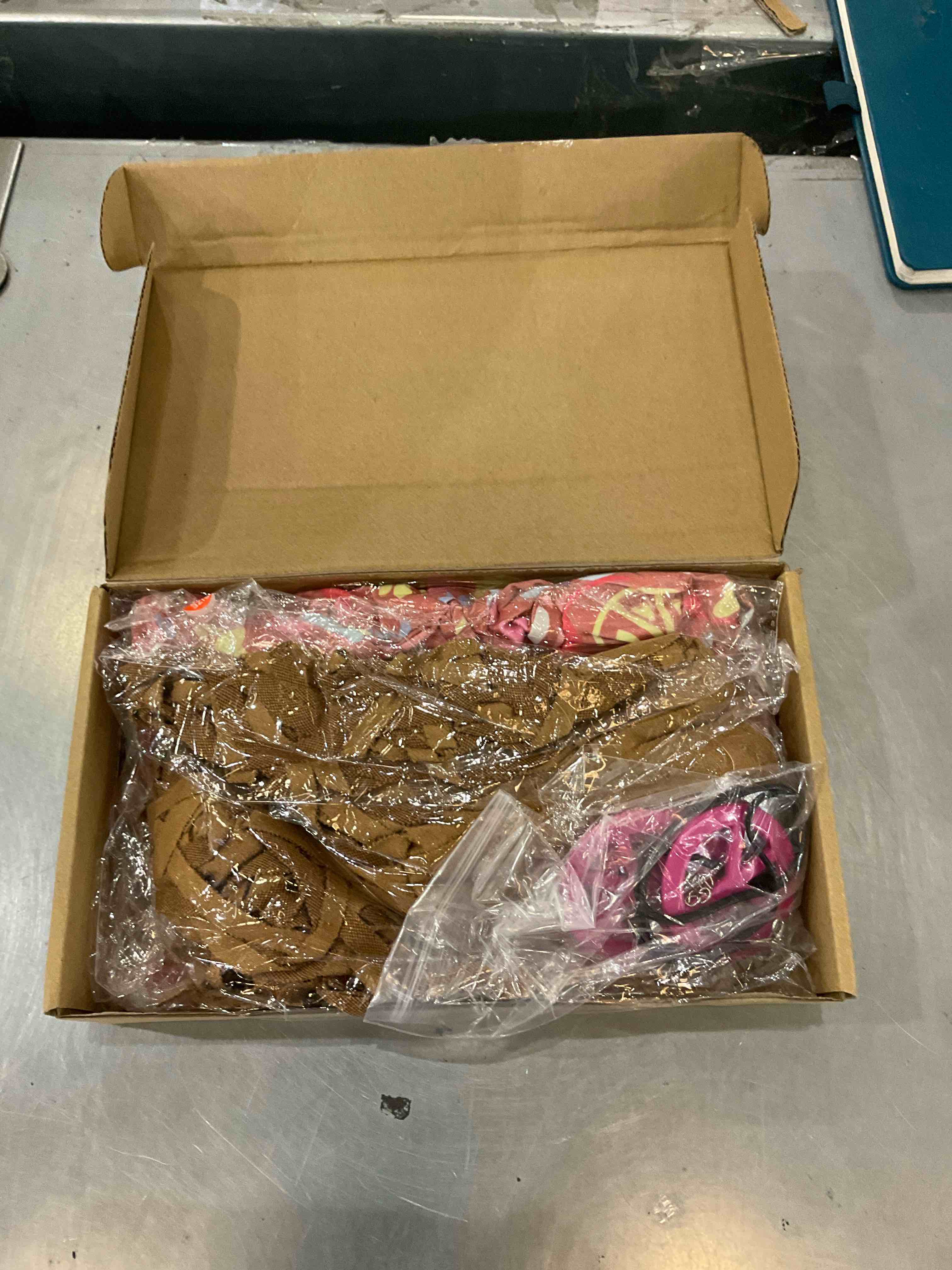 https://s3.amazonaws.com/lotting-images-prod/bidfta/EXS00546507_1695655596691.jpeg