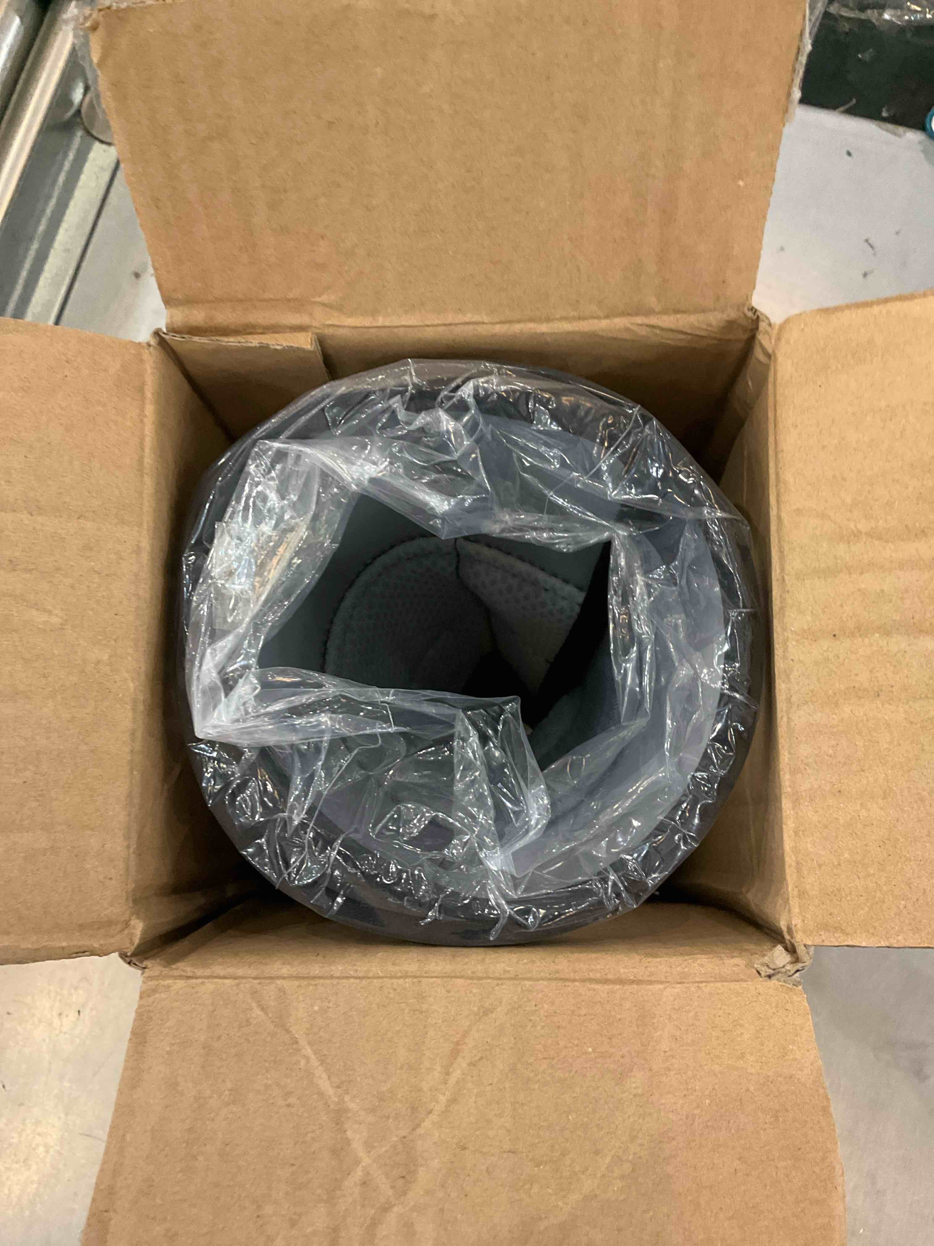 https://s3.amazonaws.com/lotting-images-prod/bidfta/EXS00546599_1695666809593.jpeg