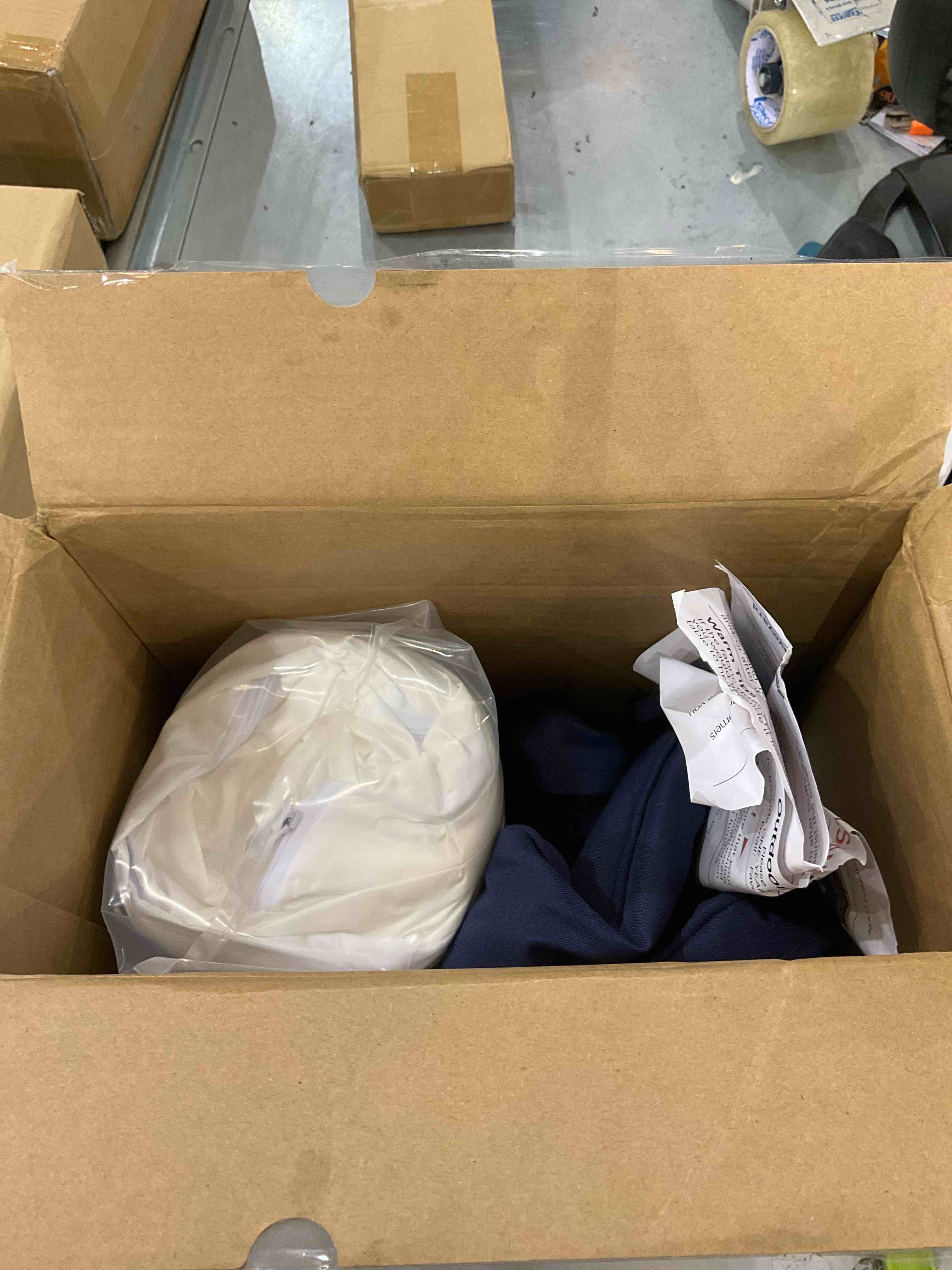 Favoyard Patio Chair Cushion 22 x 22 Inch Waterproof Outdoor Seat Cushions for Patio Furniture 3-Year Color Fastness Garden Sofa Couch Chair Pads with Handle and Adjustable Straps Set of 2, Navy Blue