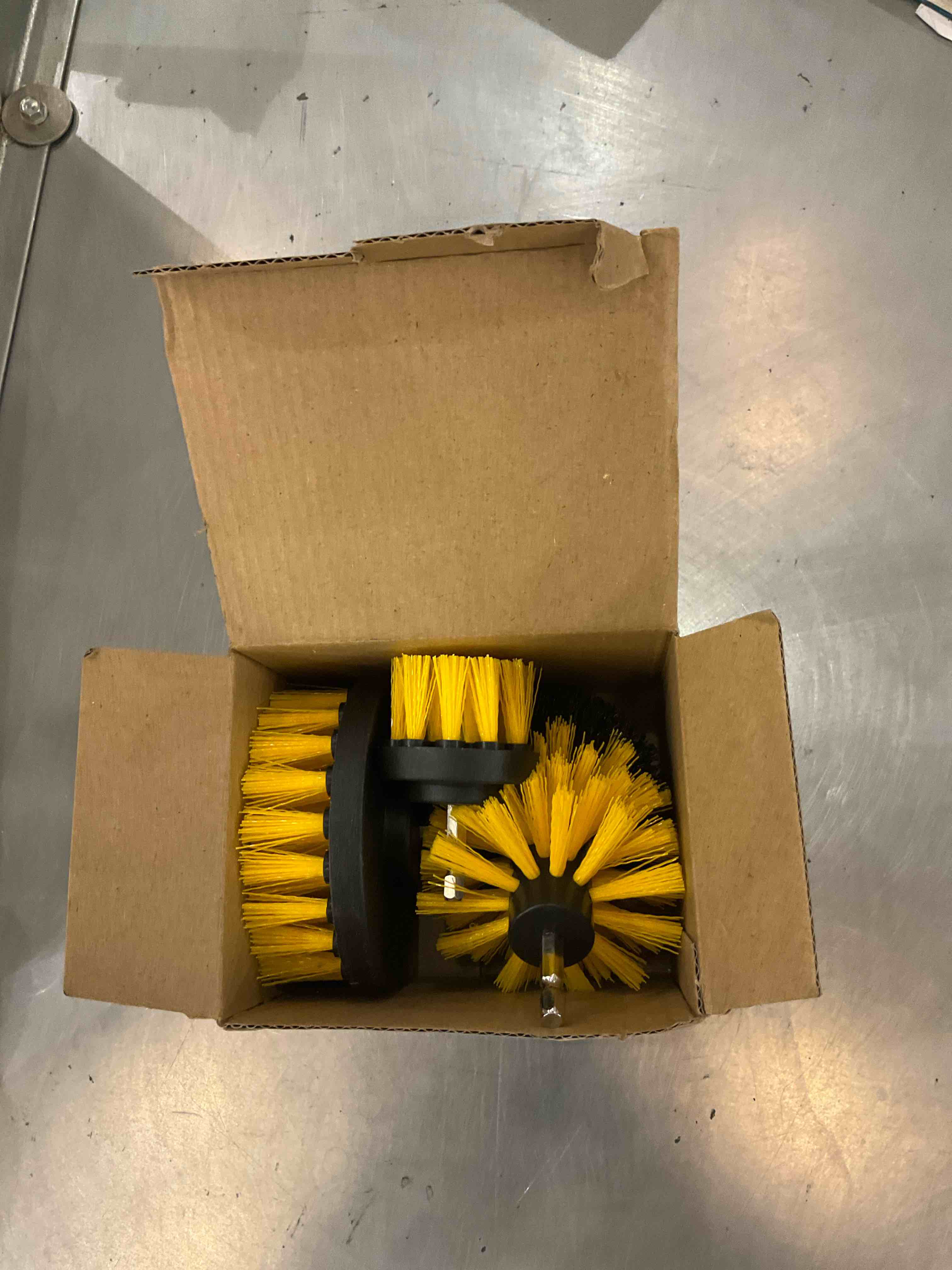 https://s3.amazonaws.com/lotting-images-prod/bidfta/EXS00546832_1695742815089.jpeg