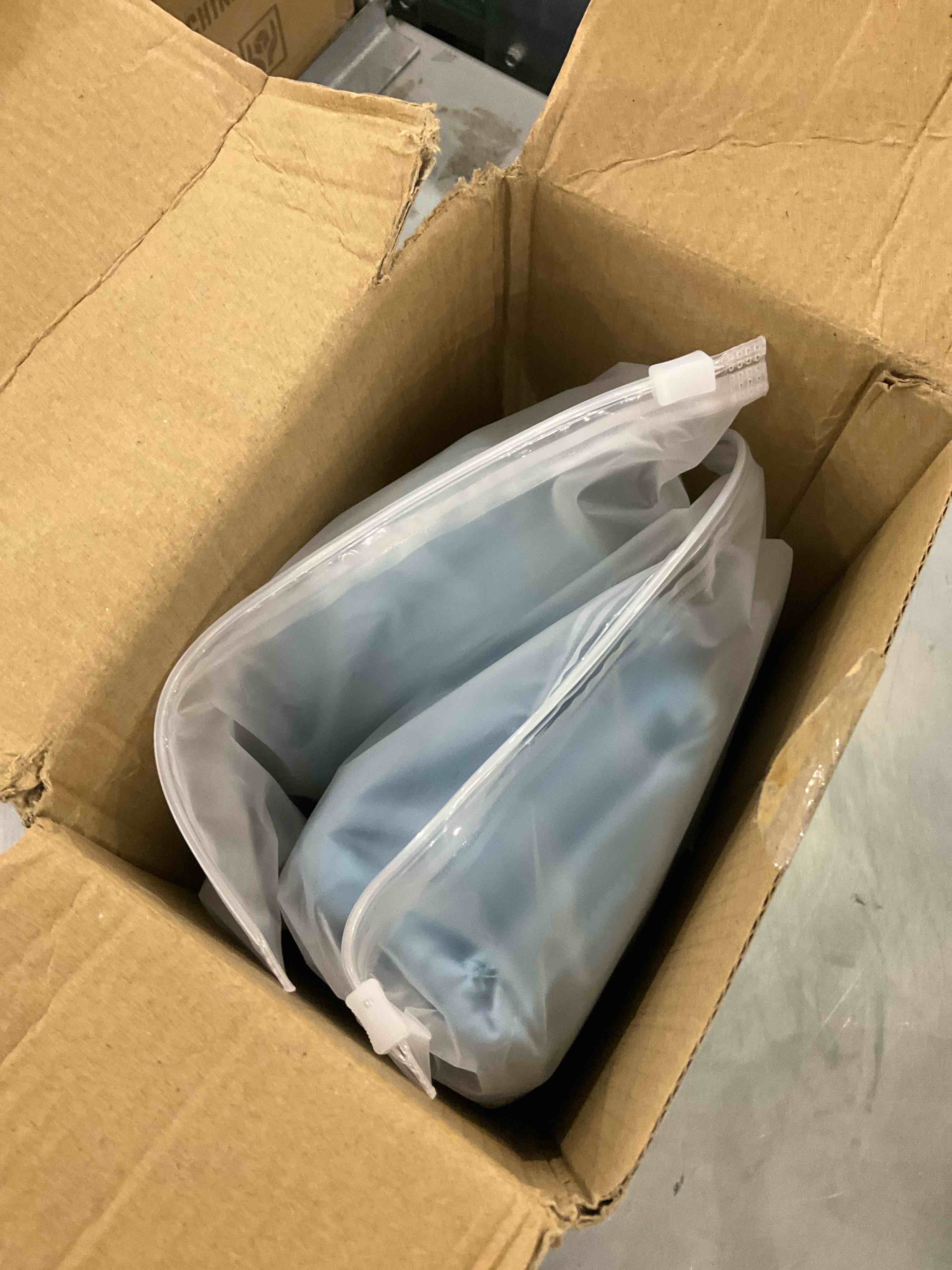 https://s3.amazonaws.com/lotting-images-prod/bidfta/EXS00547130_1695818926972.jpeg