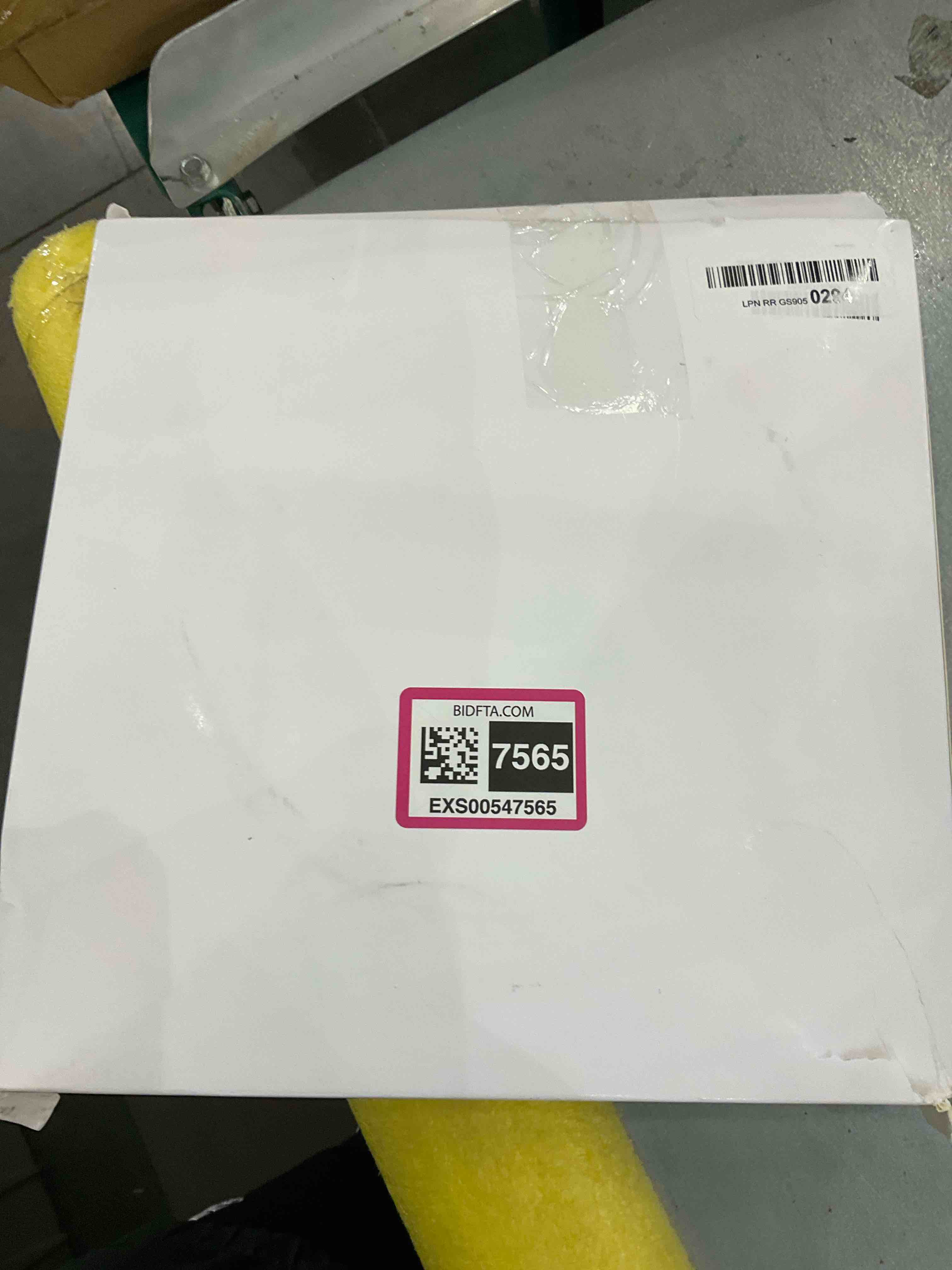 https://s3.amazonaws.com/lotting-images-prod/bidfta/EXS00547565_1695742401156.jpeg