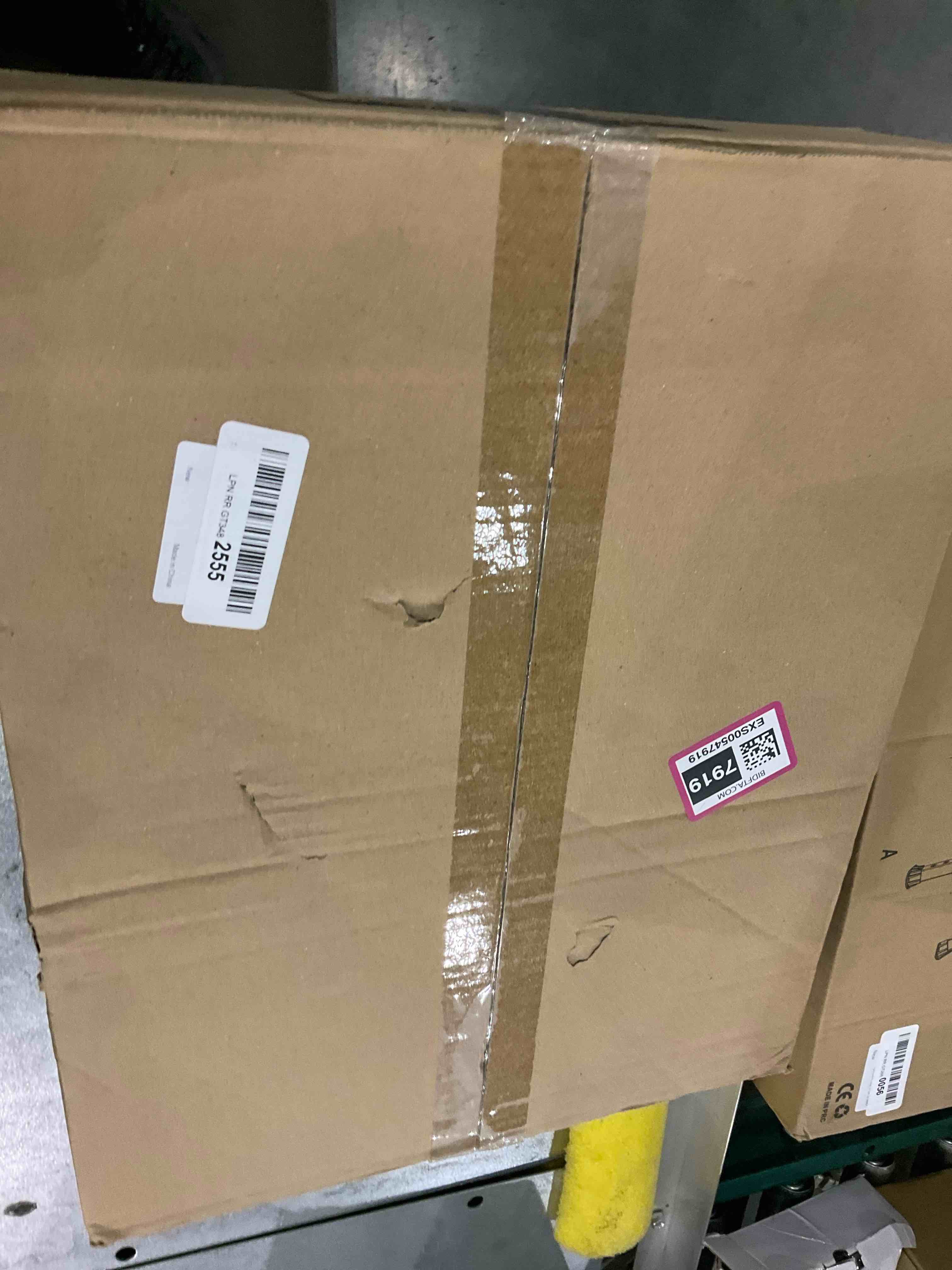 https://s3.amazonaws.com/lotting-images-prod/bidfta/EXS00547919_1695911034642.jpeg