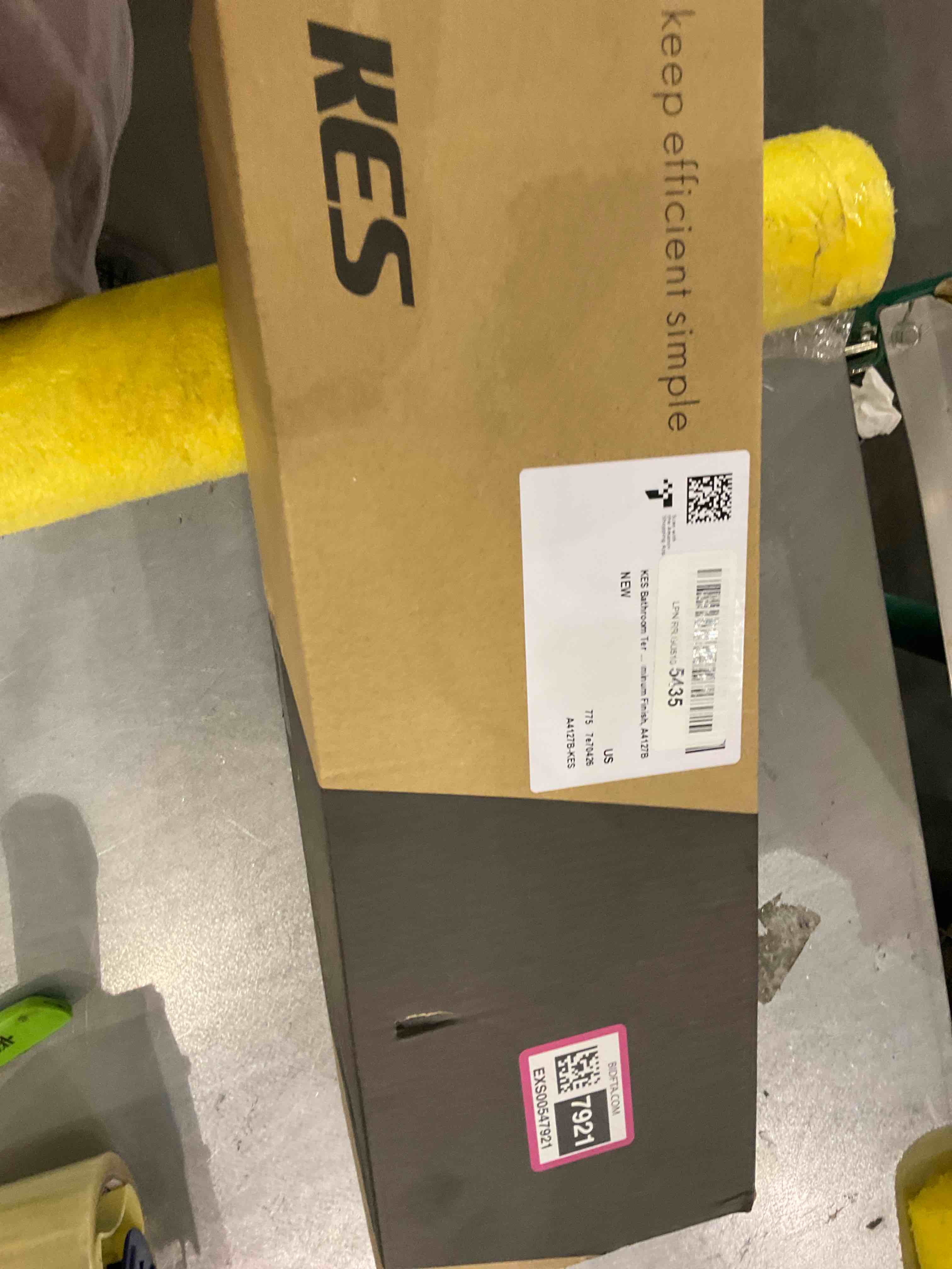 https://s3.amazonaws.com/lotting-images-prod/bidfta/EXS00547921_1695911348327.jpeg