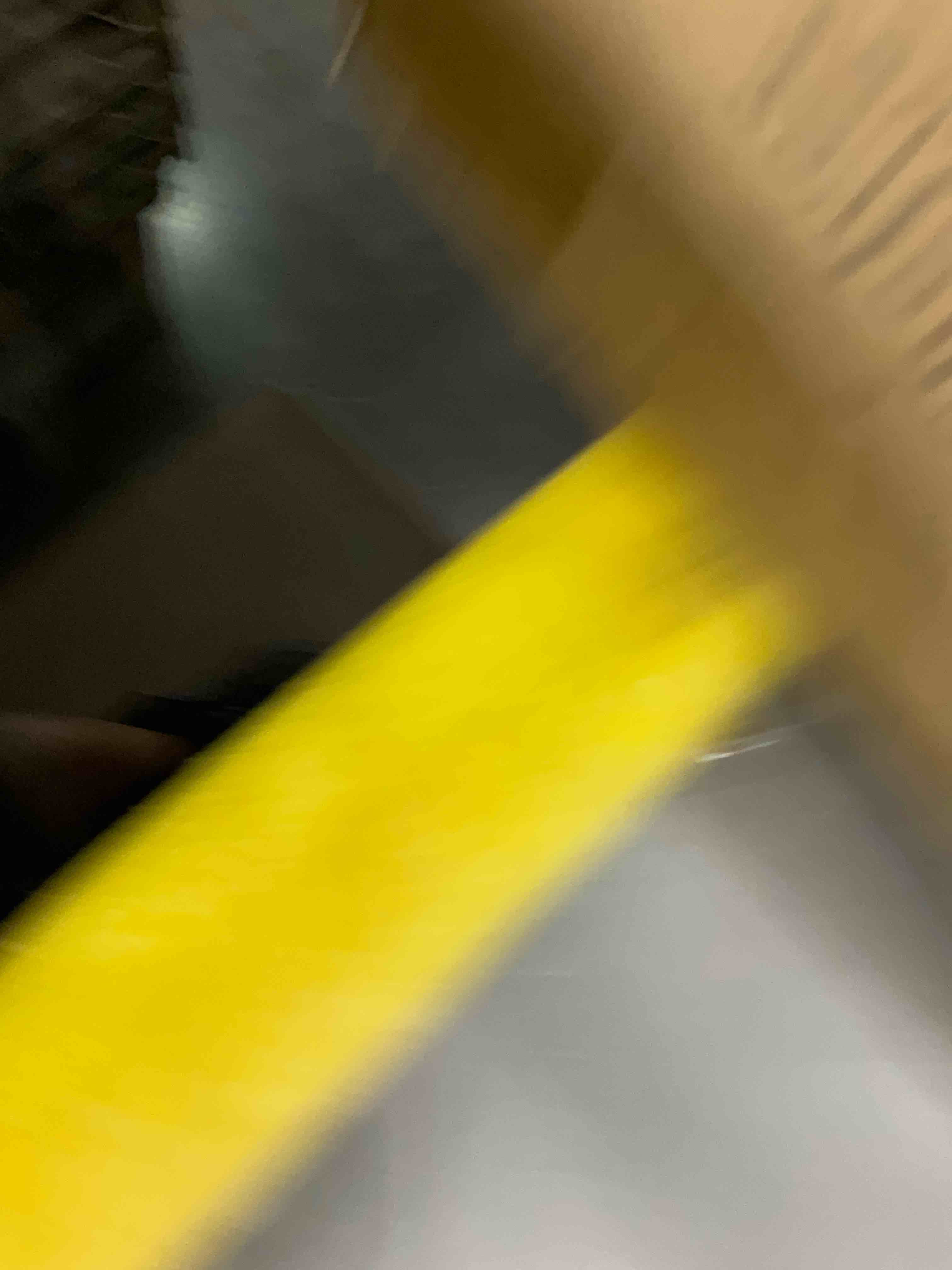 https://s3.amazonaws.com/lotting-images-prod/bidfta/EXS00547923_1695911752738.jpeg