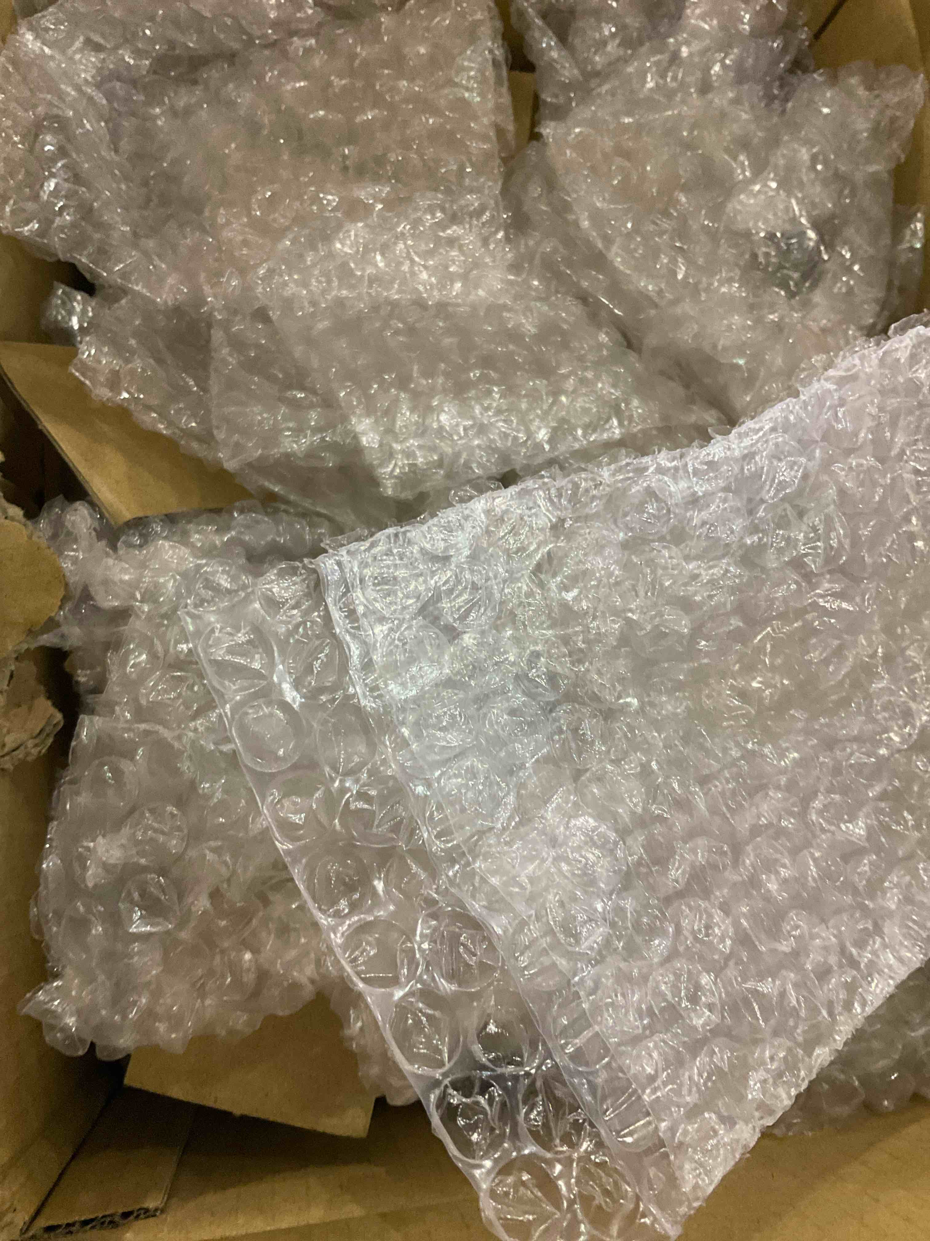 https://s3.amazonaws.com/lotting-images-prod/bidfta/EXS00548531_1695730454510.jpeg