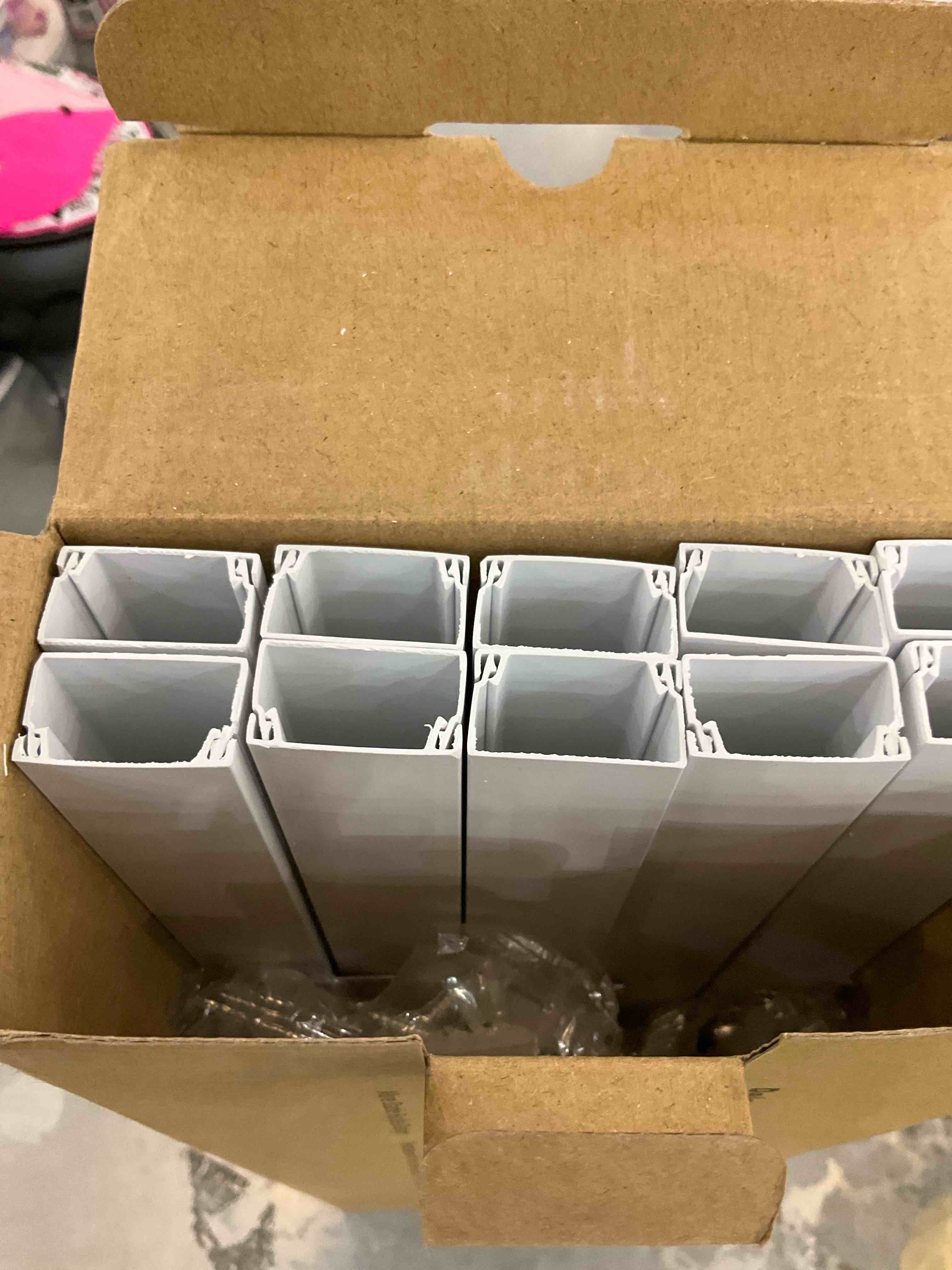 https://s3.amazonaws.com/lotting-images-prod/bidfta/EXS00548666_1695750221081.jpeg