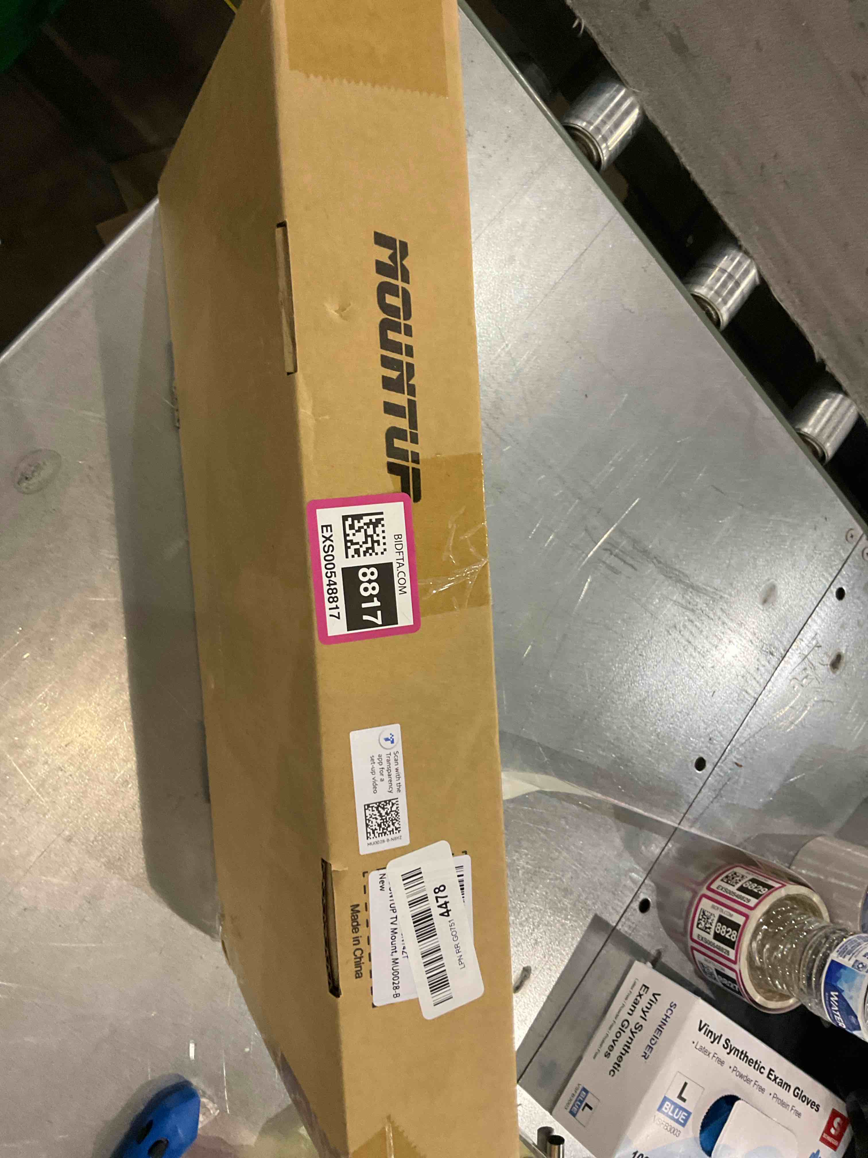 https://s3.amazonaws.com/lotting-images-prod/bidfta/EXS00548817_1696506769712.jpeg