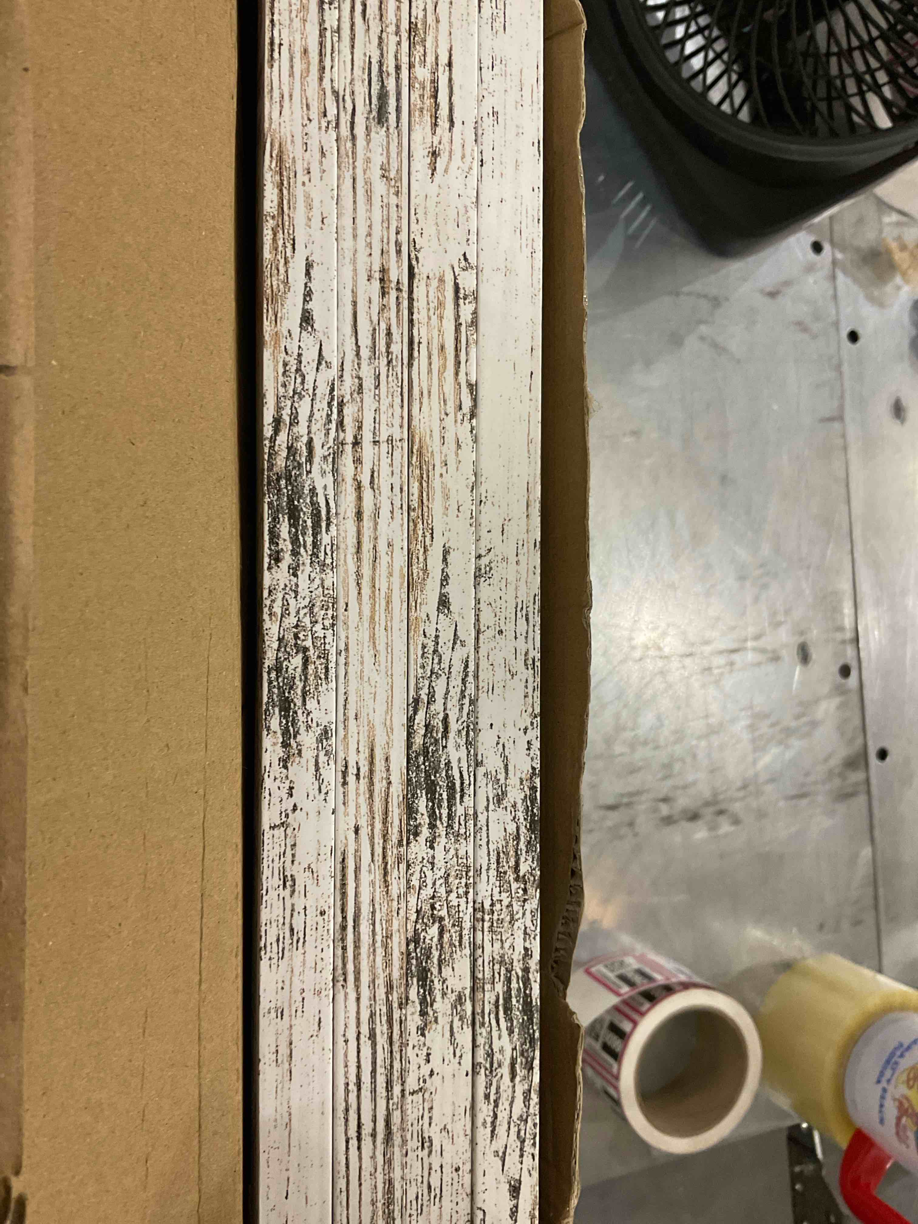 https://s3.amazonaws.com/lotting-images-prod/bidfta/EXS00549092_1695821753192.jpeg