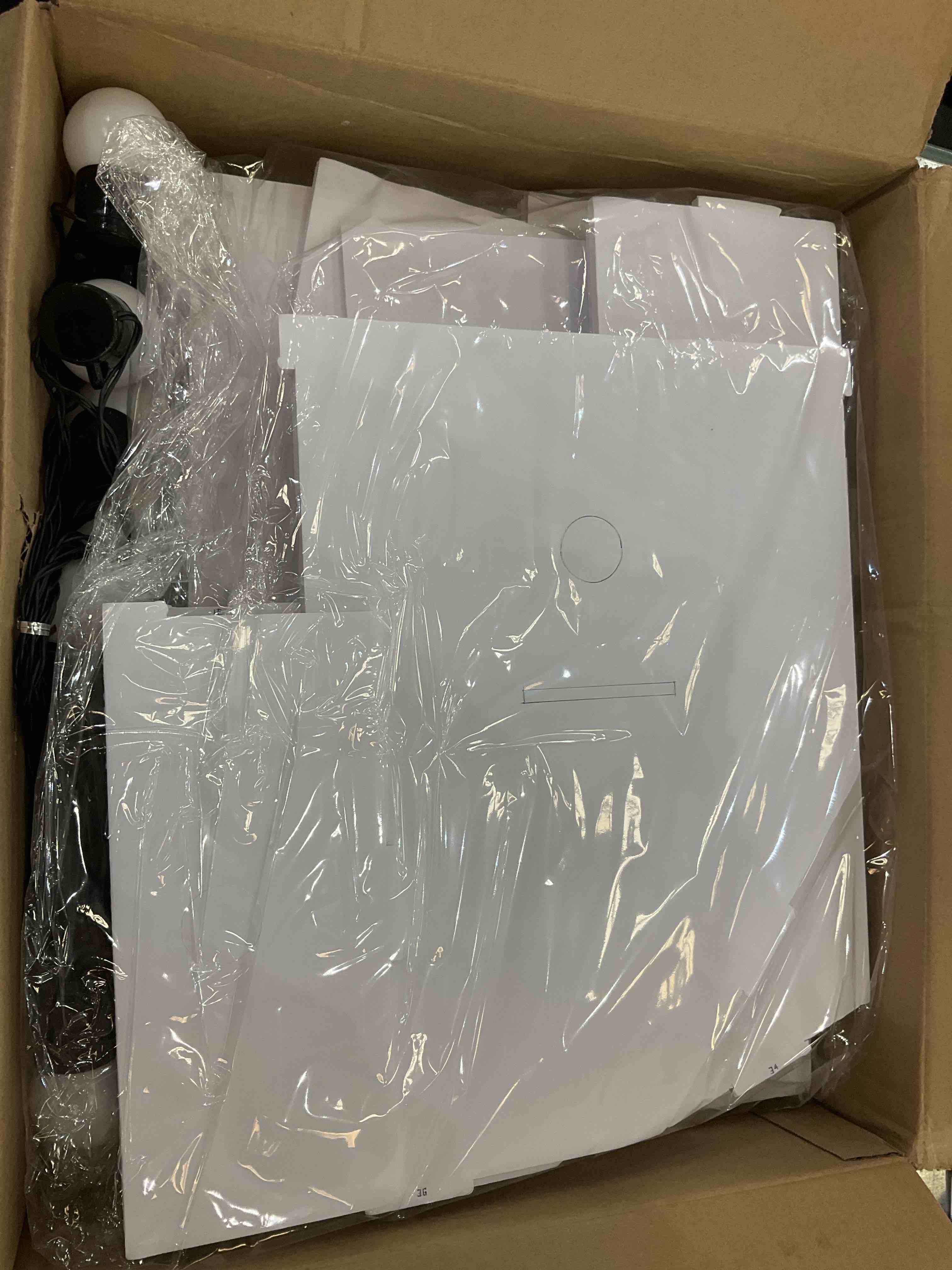 https://s3.amazonaws.com/lotting-images-prod/bidfta/EXS00549630_1695824533451.jpeg