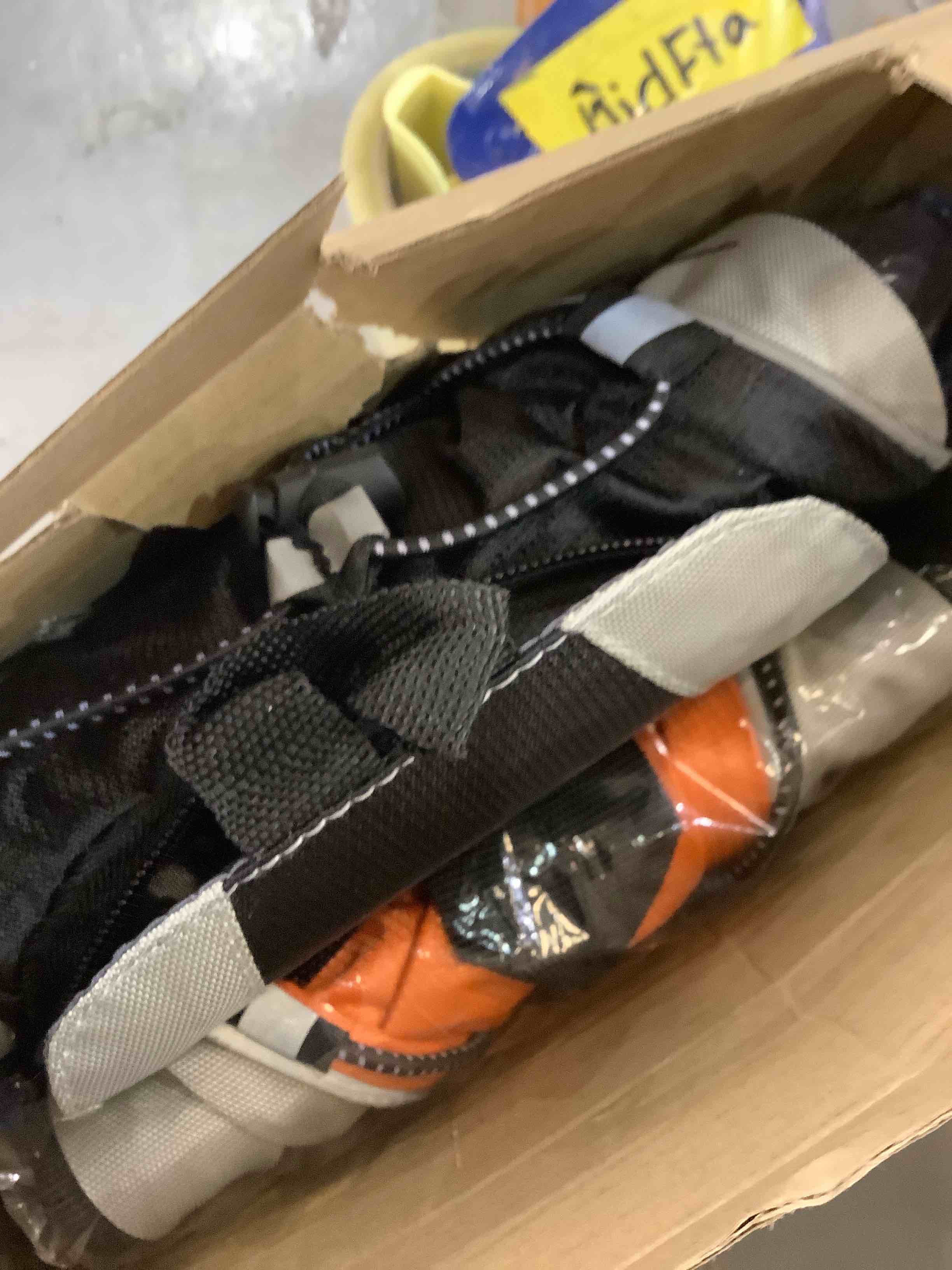 https://s3.amazonaws.com/lotting-images-prod/bidfta/EXS00552162_1693588480408.jpeg