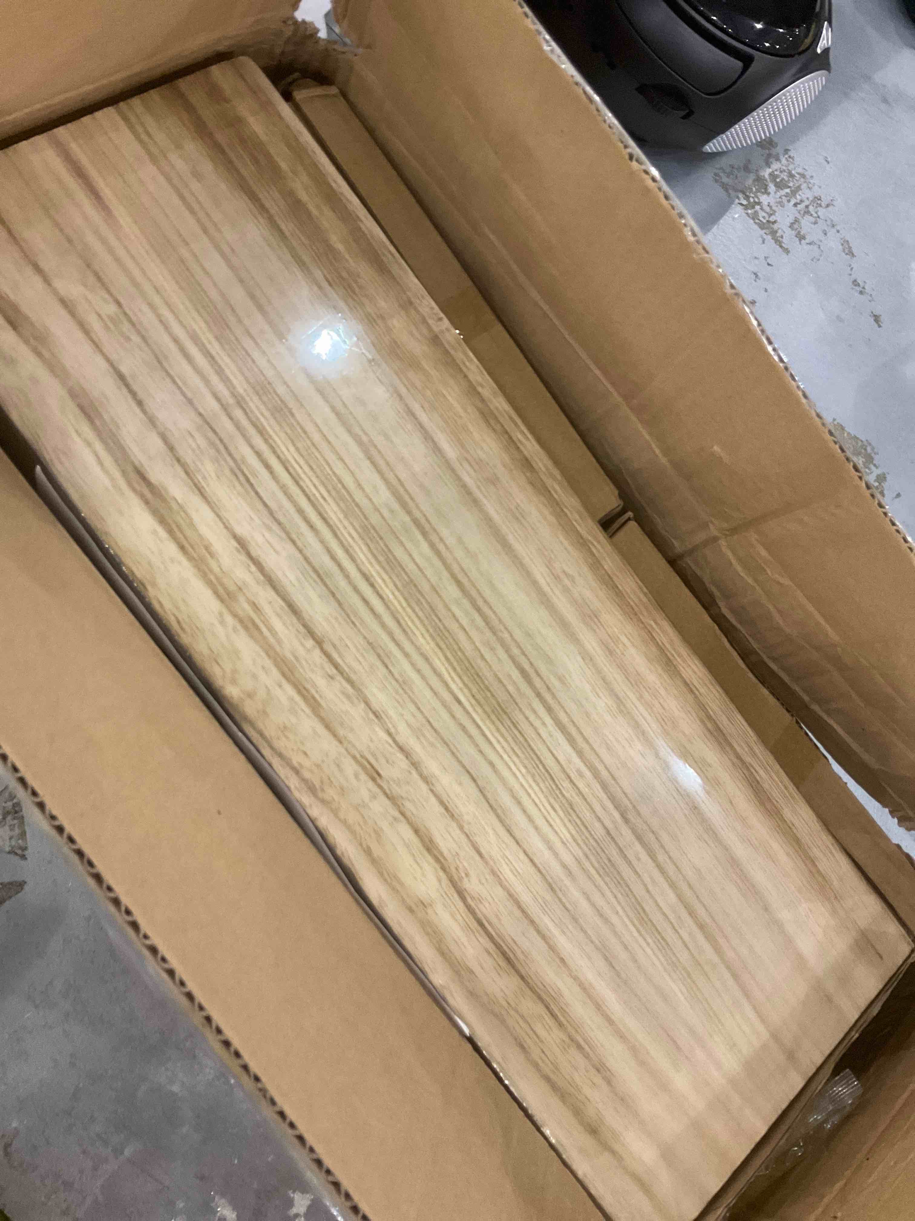 https://s3.amazonaws.com/lotting-images-prod/bidfta/EXS00553617_1693912717068.jpeg