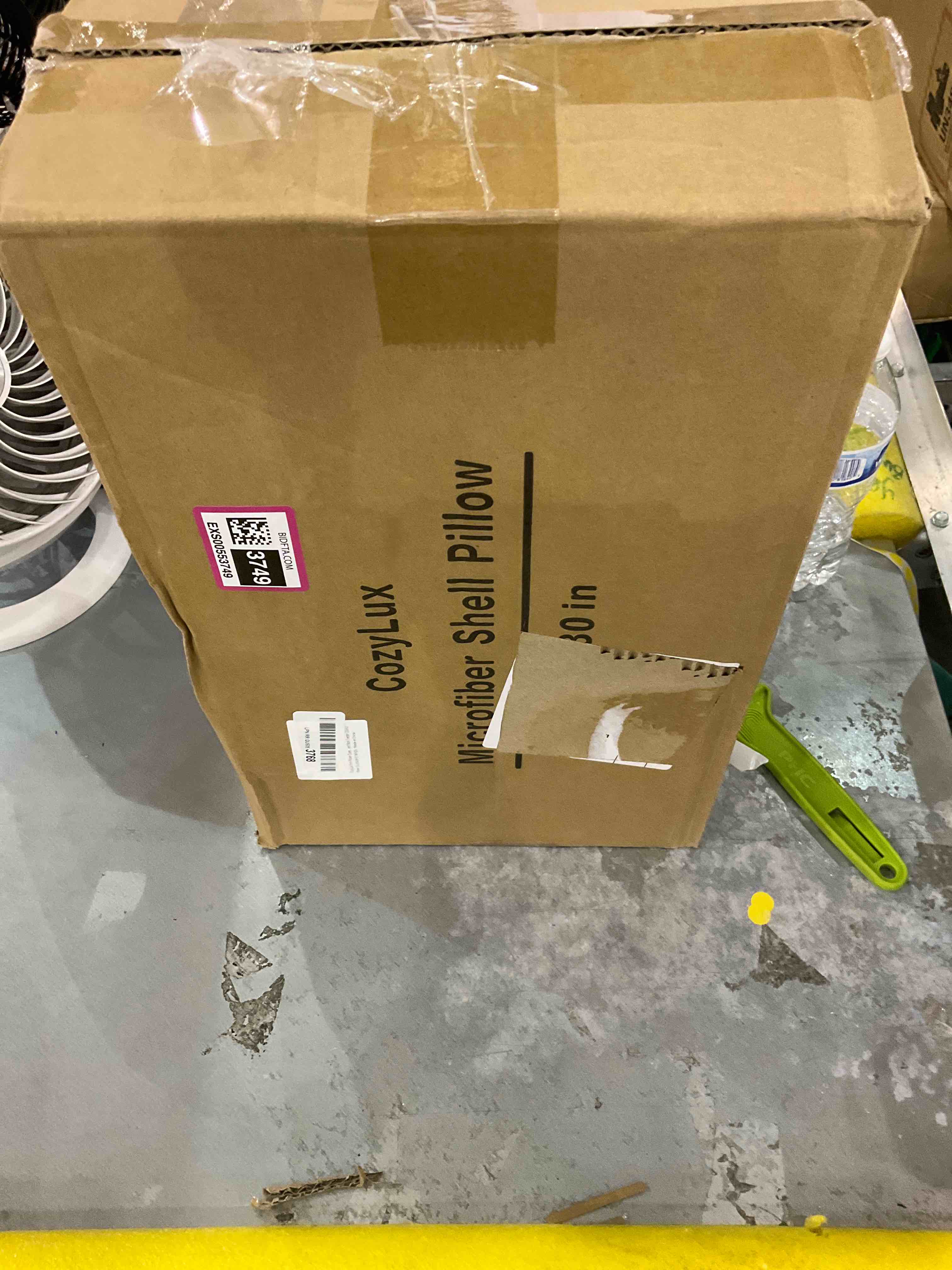 https://s3.amazonaws.com/lotting-images-prod/bidfta/EXS00553749_1694011645407.jpeg