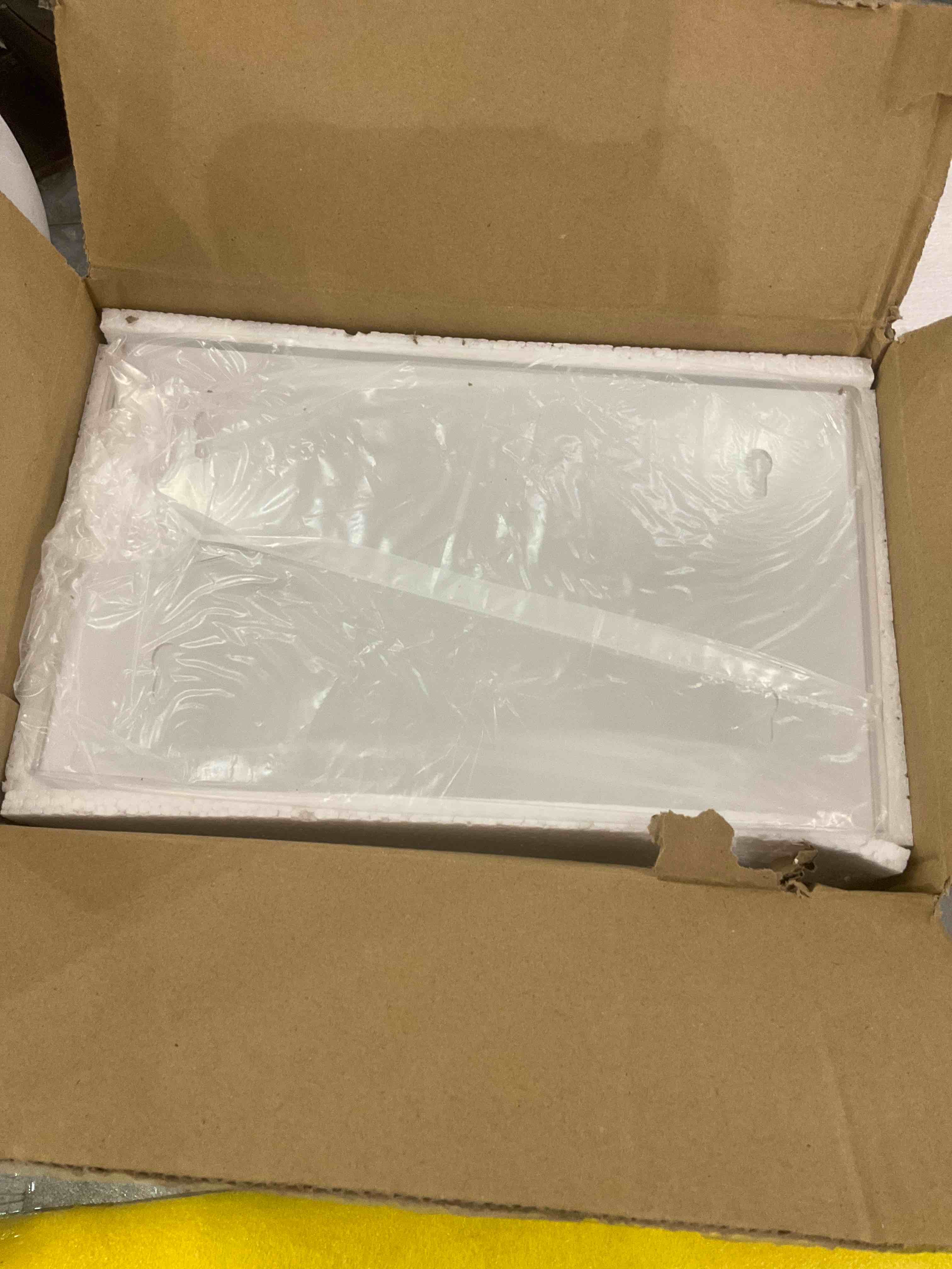 https://s3.amazonaws.com/lotting-images-prod/bidfta/EXS00553850_1694087766137.jpeg