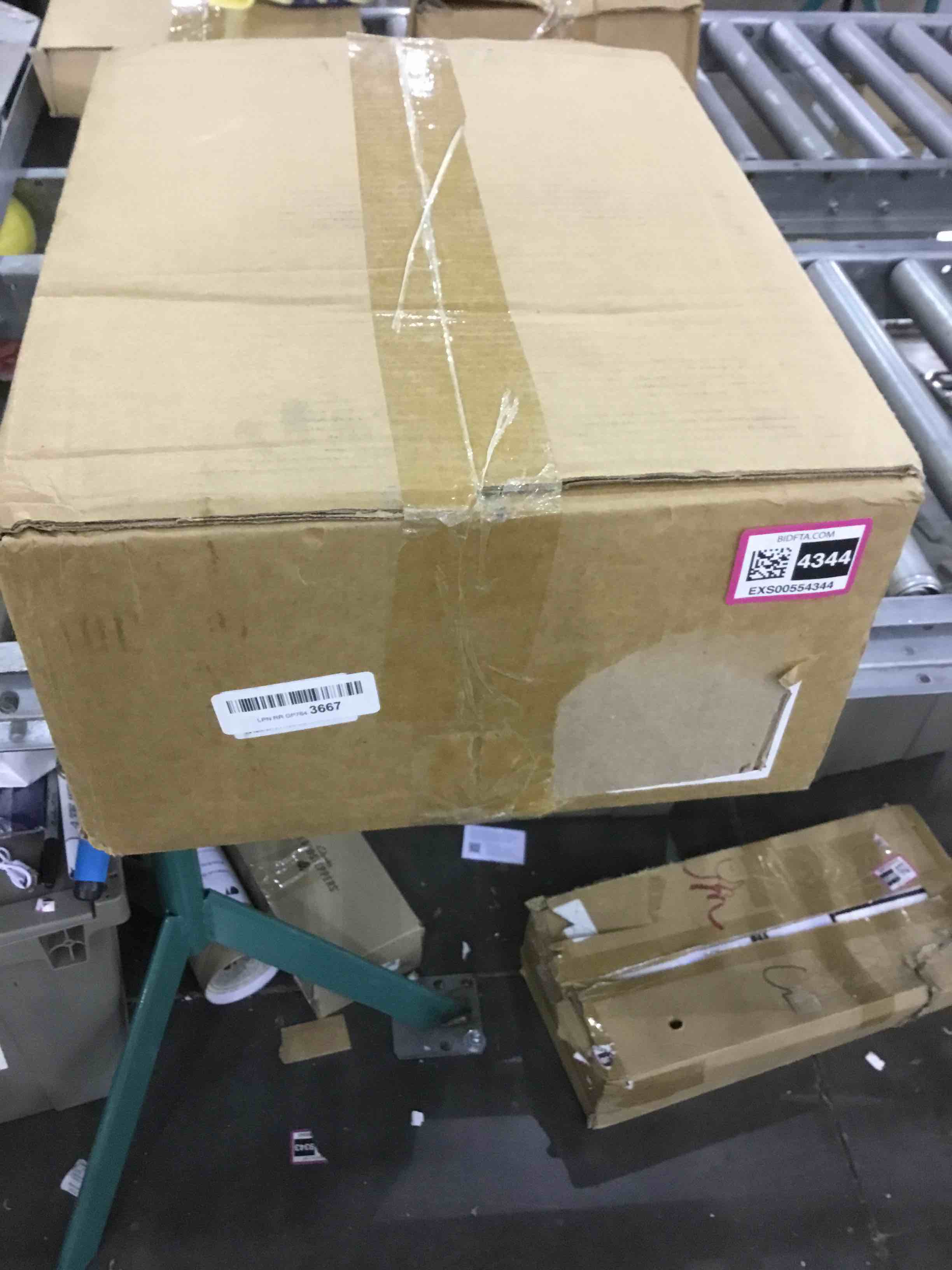 https://s3.amazonaws.com/lotting-images-prod/bidfta/EXS00554344_1694087585149.jpeg