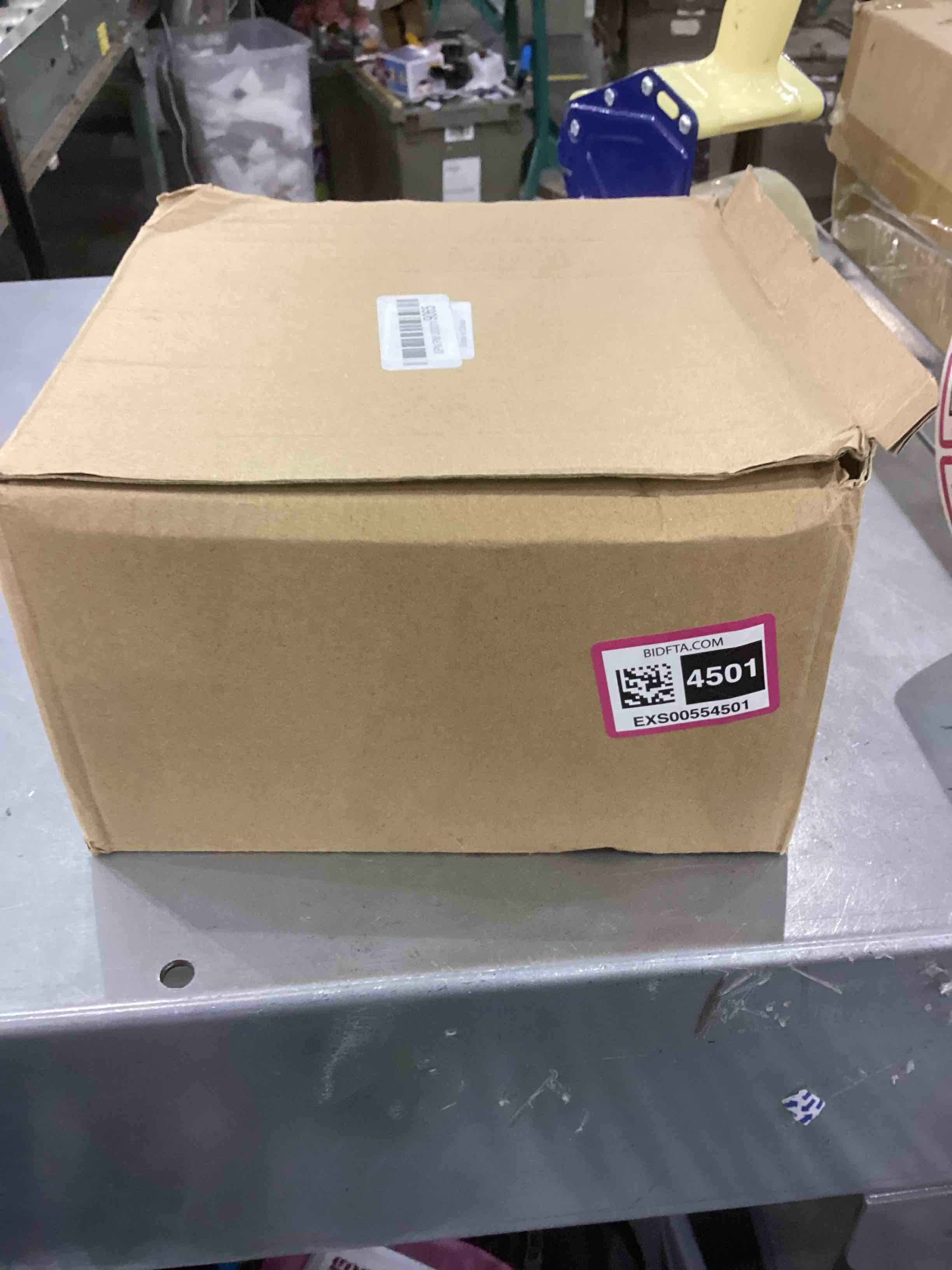 https://s3.amazonaws.com/lotting-images-prod/bidfta/EXS00554501_1693569778637.jpeg