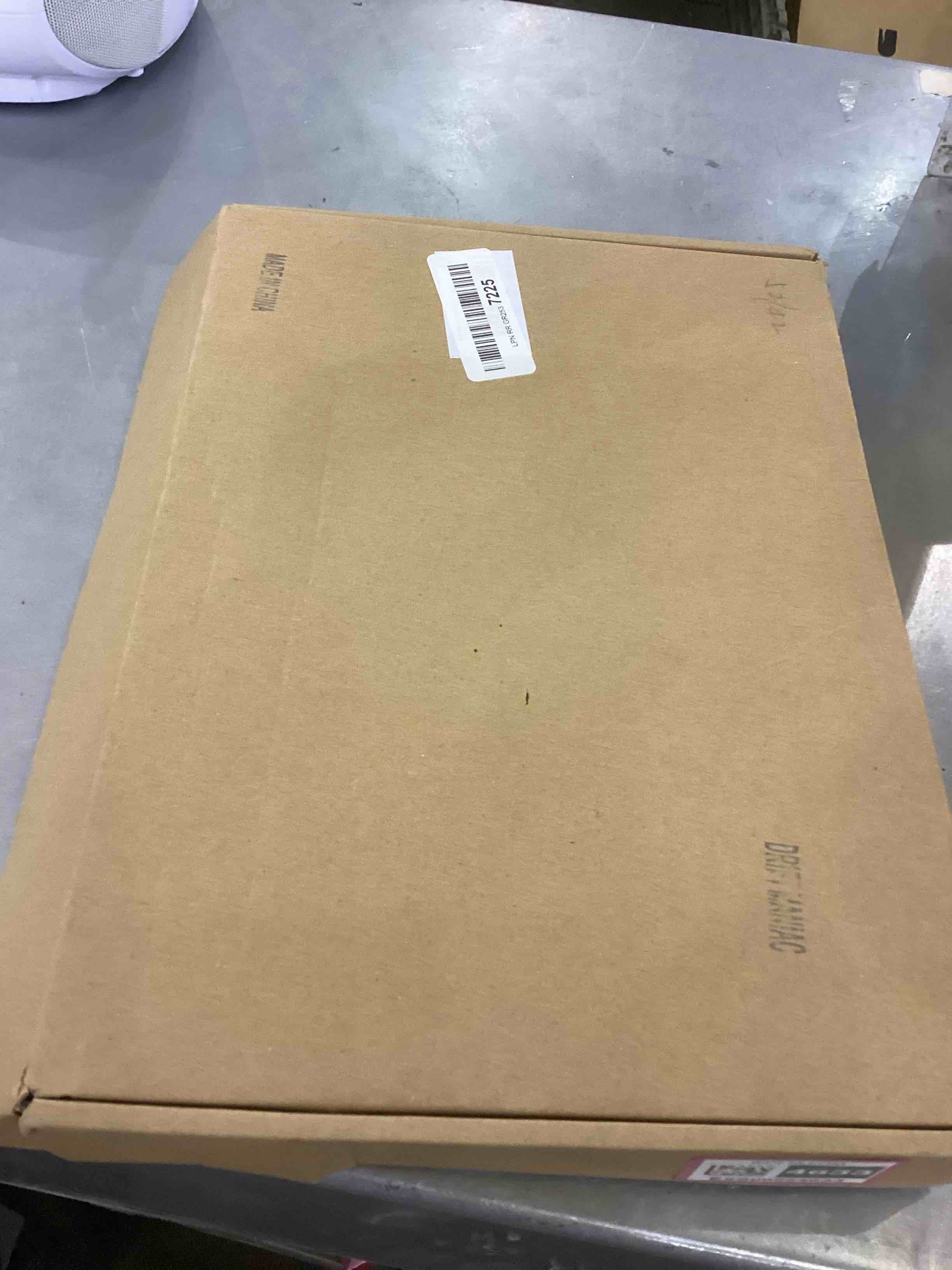 https://s3.amazonaws.com/lotting-images-prod/bidfta/EXS00554633_1693594987645.jpeg