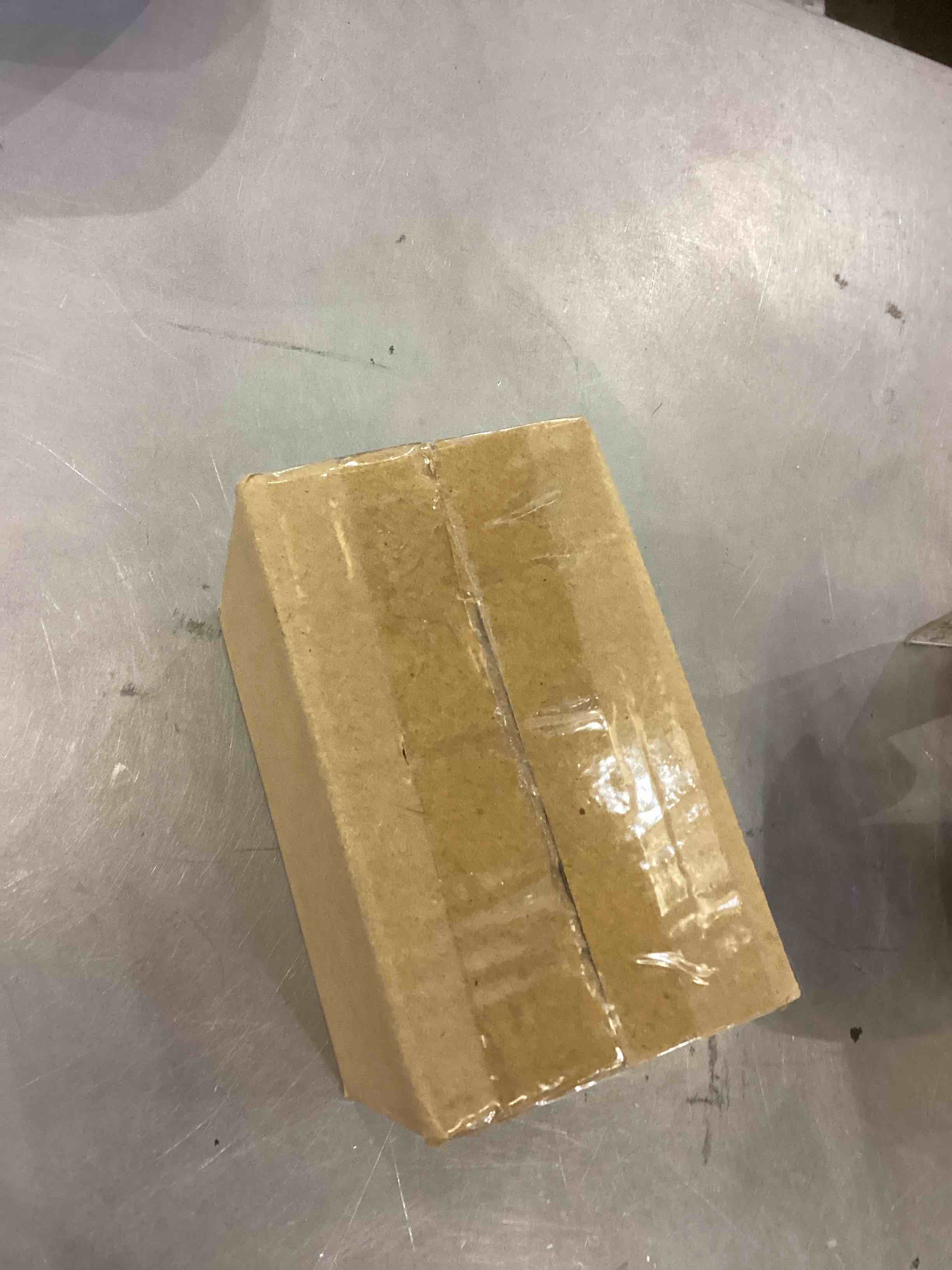 https://s3.amazonaws.com/lotting-images-prod/bidfta/EXS00554798_1693927244537.jpeg