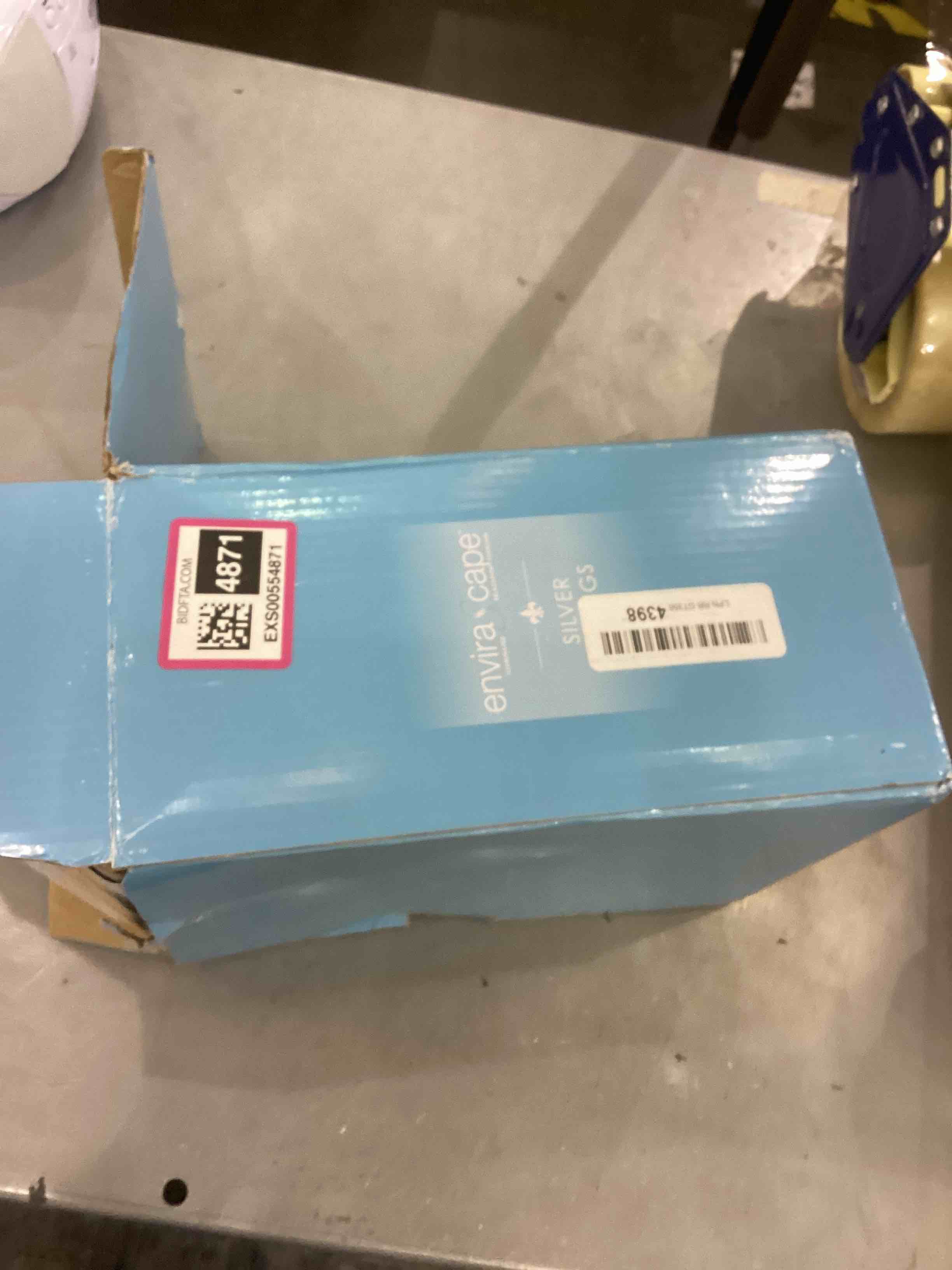 https://s3.amazonaws.com/lotting-images-prod/bidfta/EXS00554871_1693938797759.jpeg