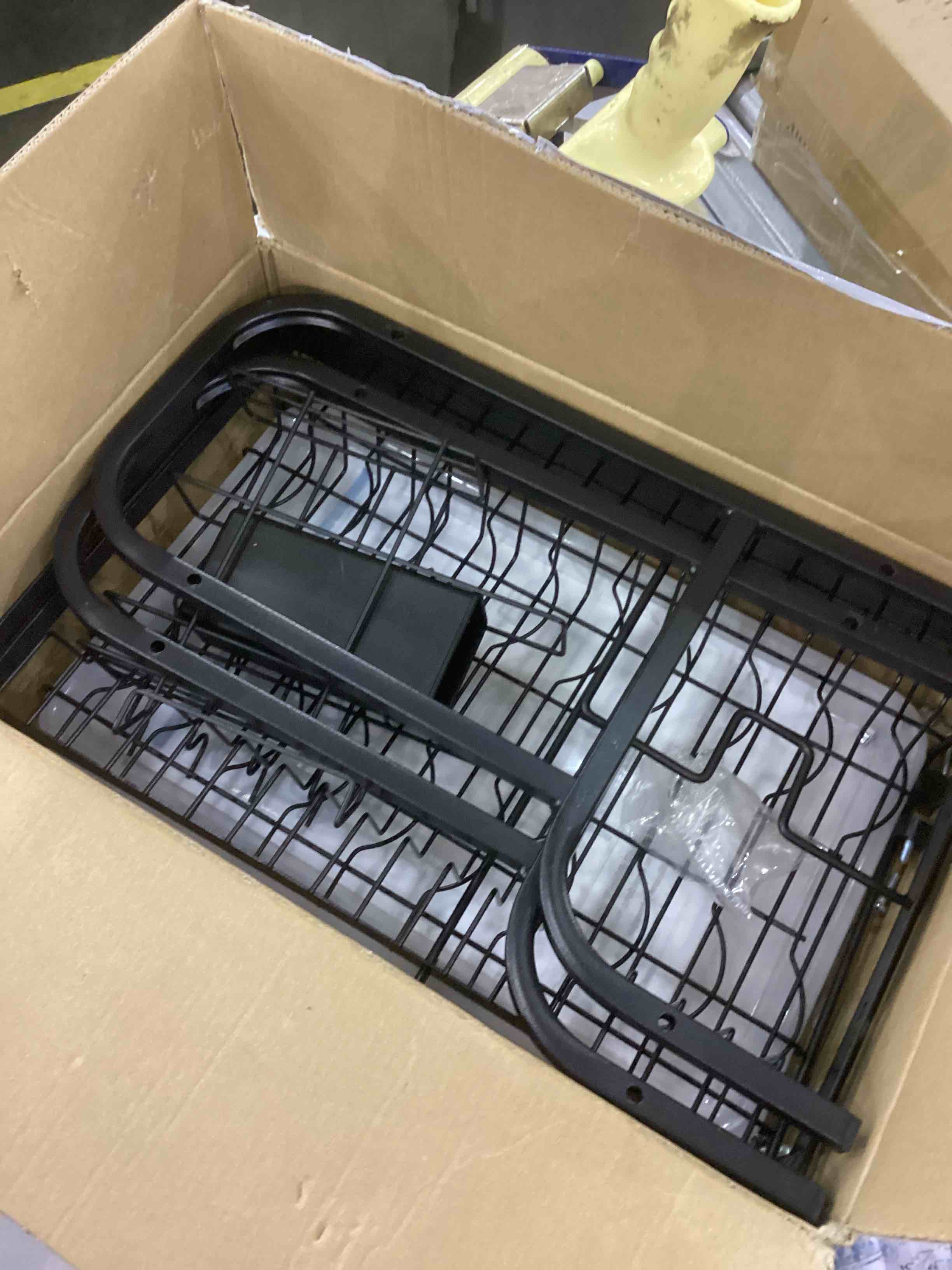 https://s3.amazonaws.com/lotting-images-prod/bidfta/EXS00554995_1694011860228.jpeg