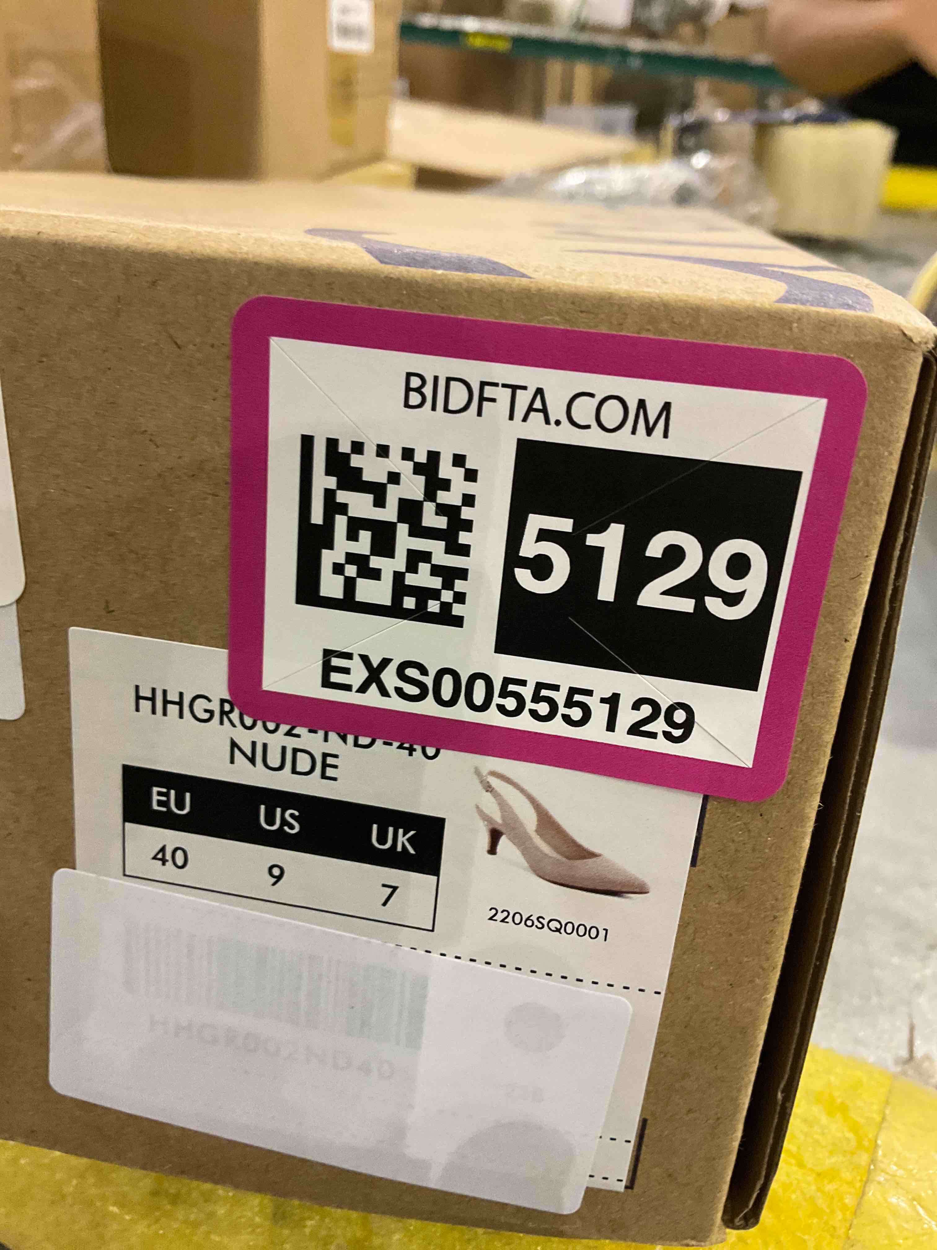 https://s3.amazonaws.com/lotting-images-prod/bidfta/EXS00555129_1693939720956.jpeg