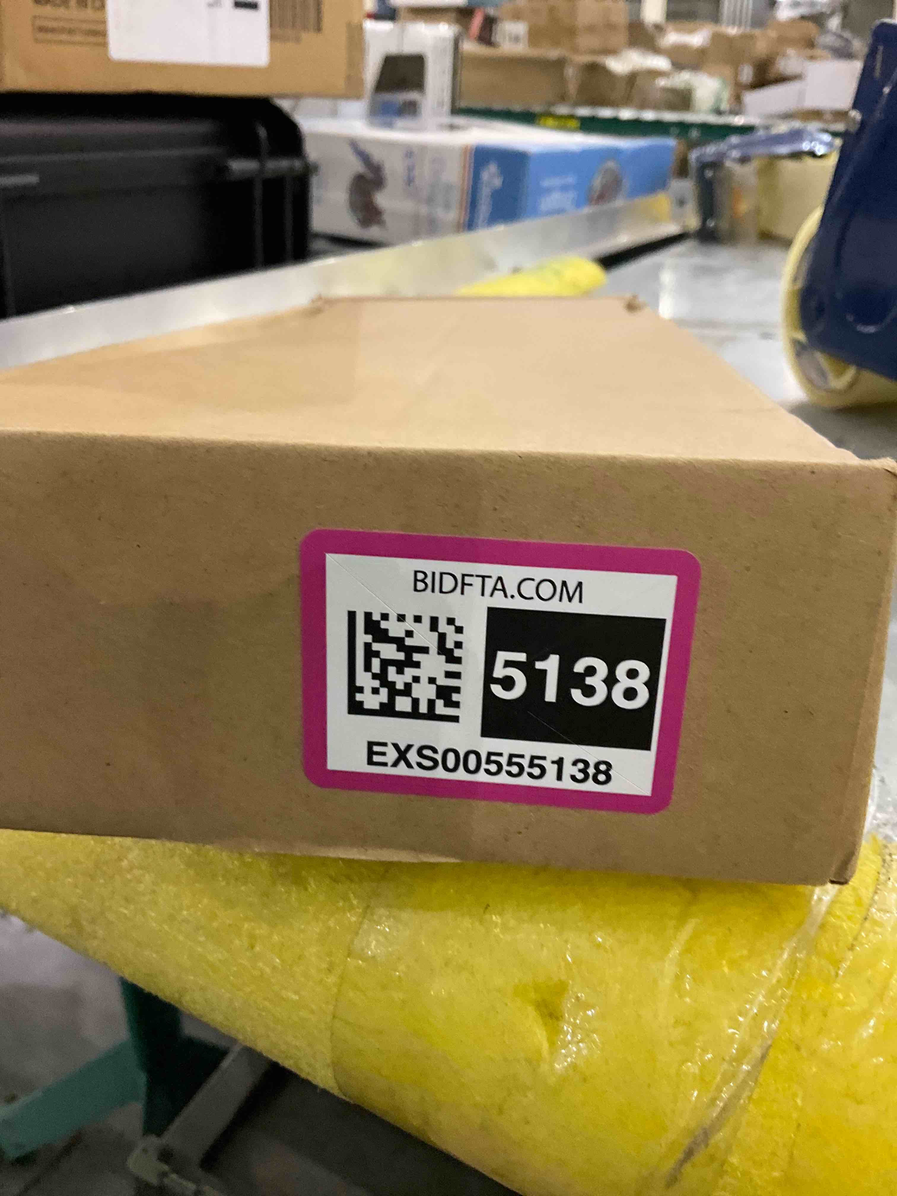 https://s3.amazonaws.com/lotting-images-prod/bidfta/EXS00555138_1693940681404.jpeg