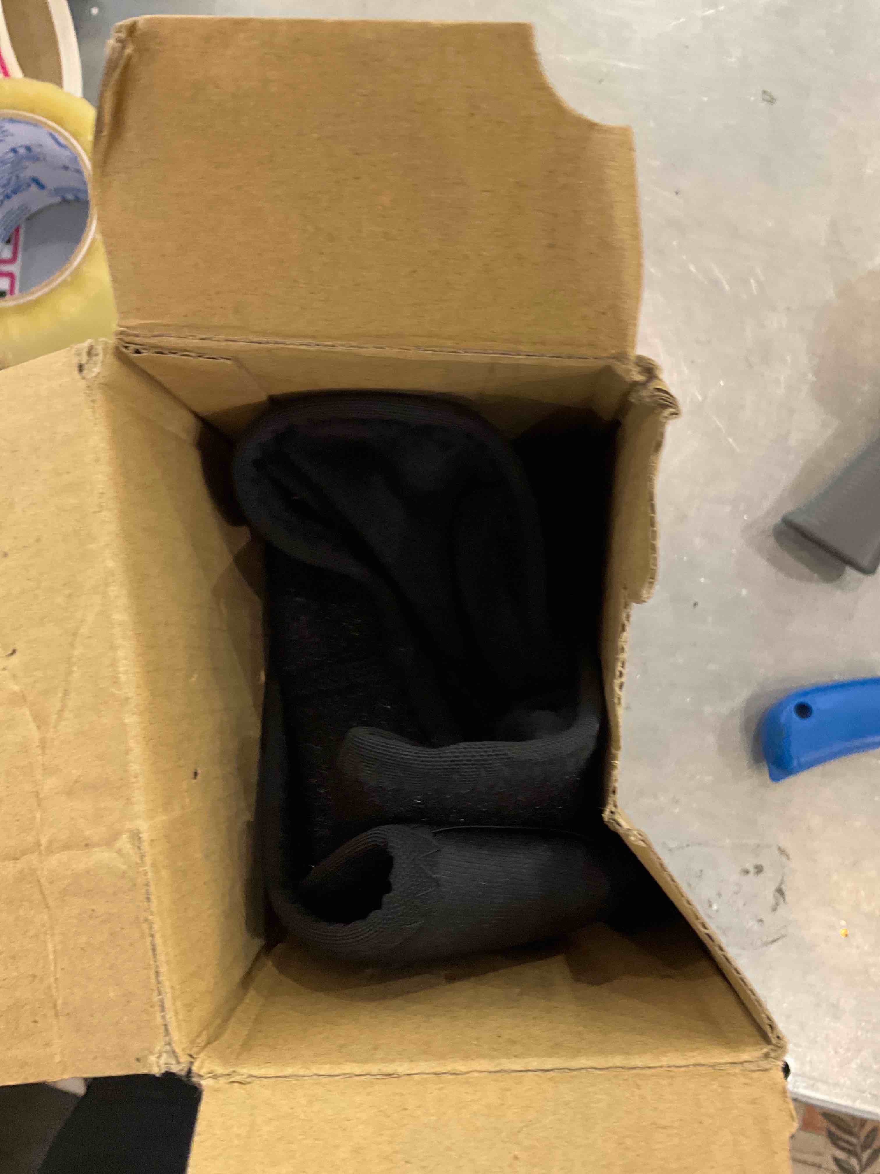 https://s3.amazonaws.com/lotting-images-prod/bidfta/EXS00555957_1694441237396.jpeg