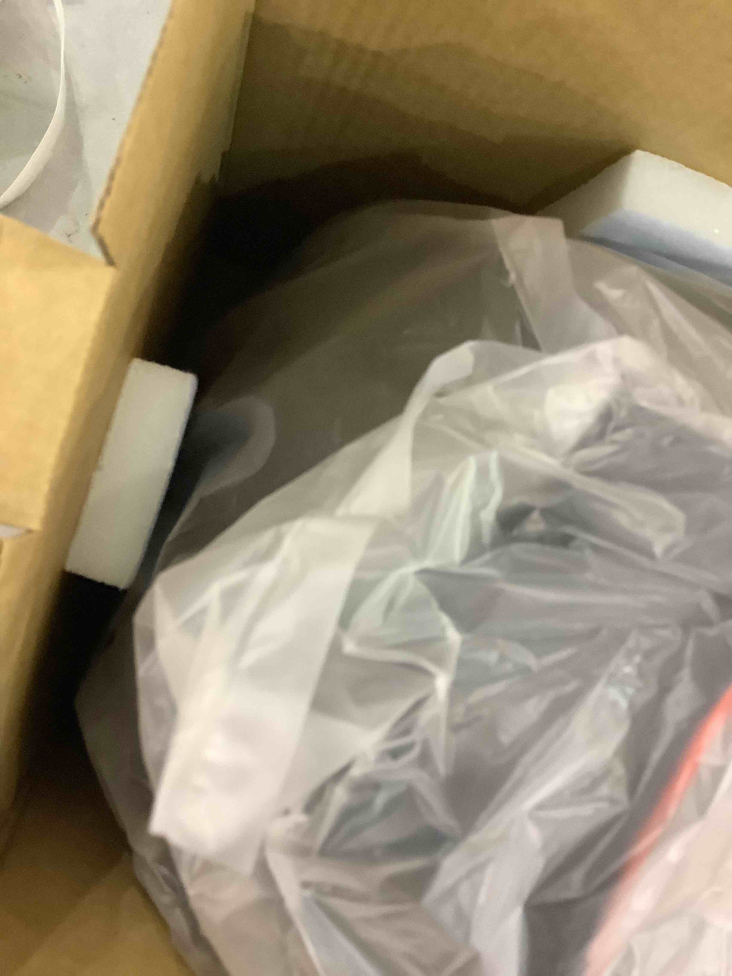 https://s3.amazonaws.com/lotting-images-prod/bidfta/EXS00556055_1694094367759.jpeg