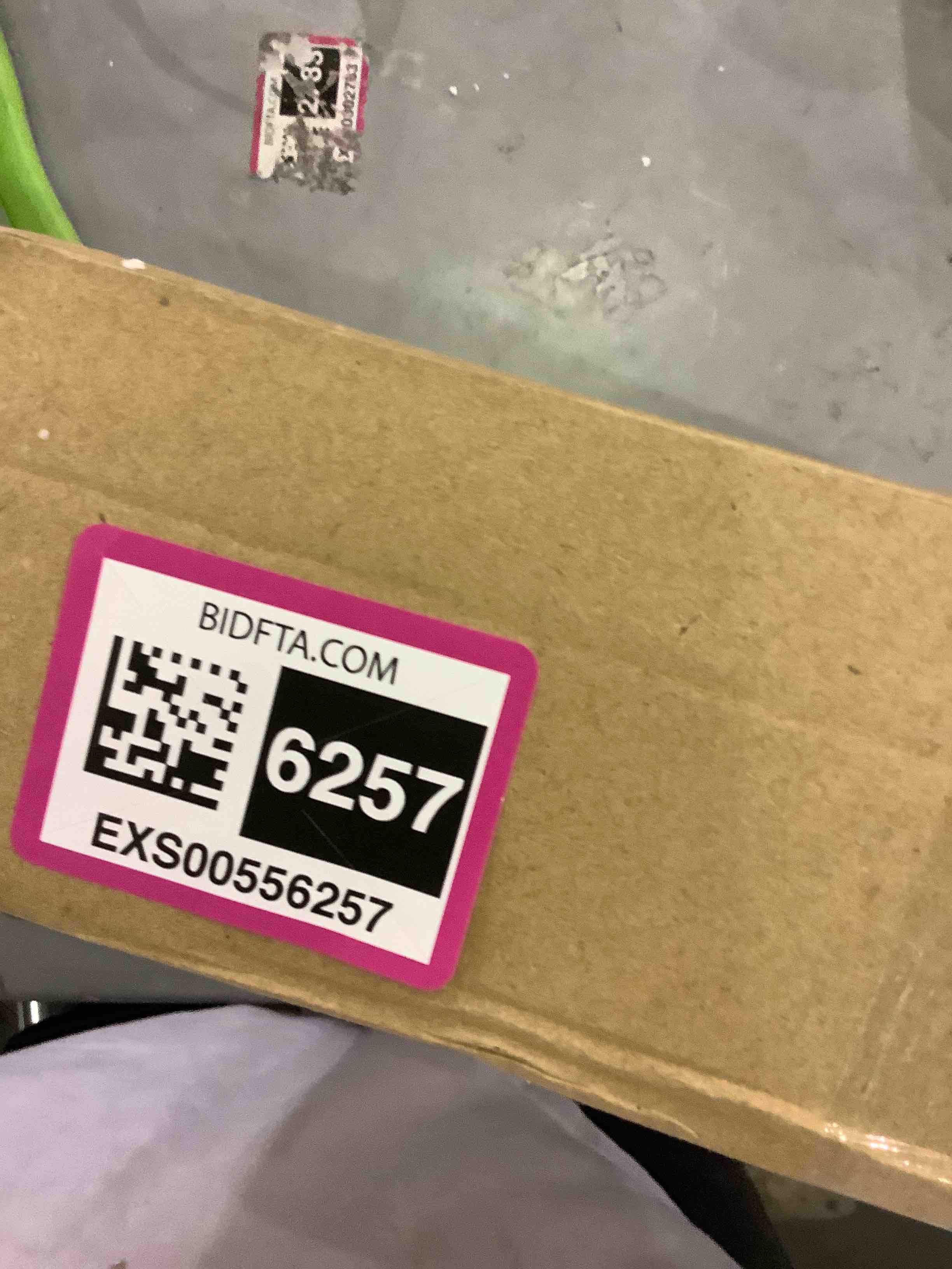 https://s3.amazonaws.com/lotting-images-prod/bidfta/EXS00556257_1694173906501.jpeg