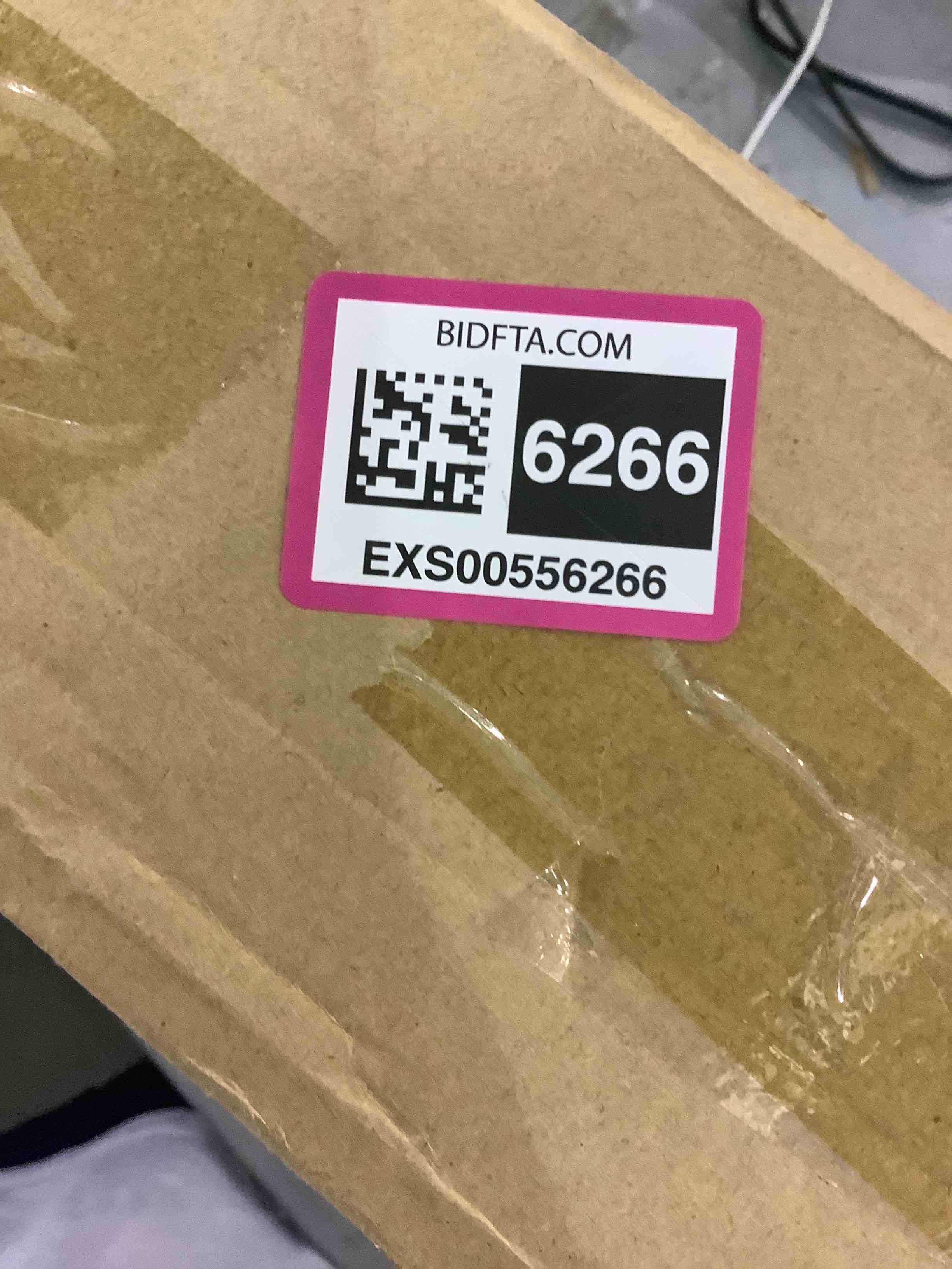 https://s3.amazonaws.com/lotting-images-prod/bidfta/EXS00556266_1694174692513.jpeg